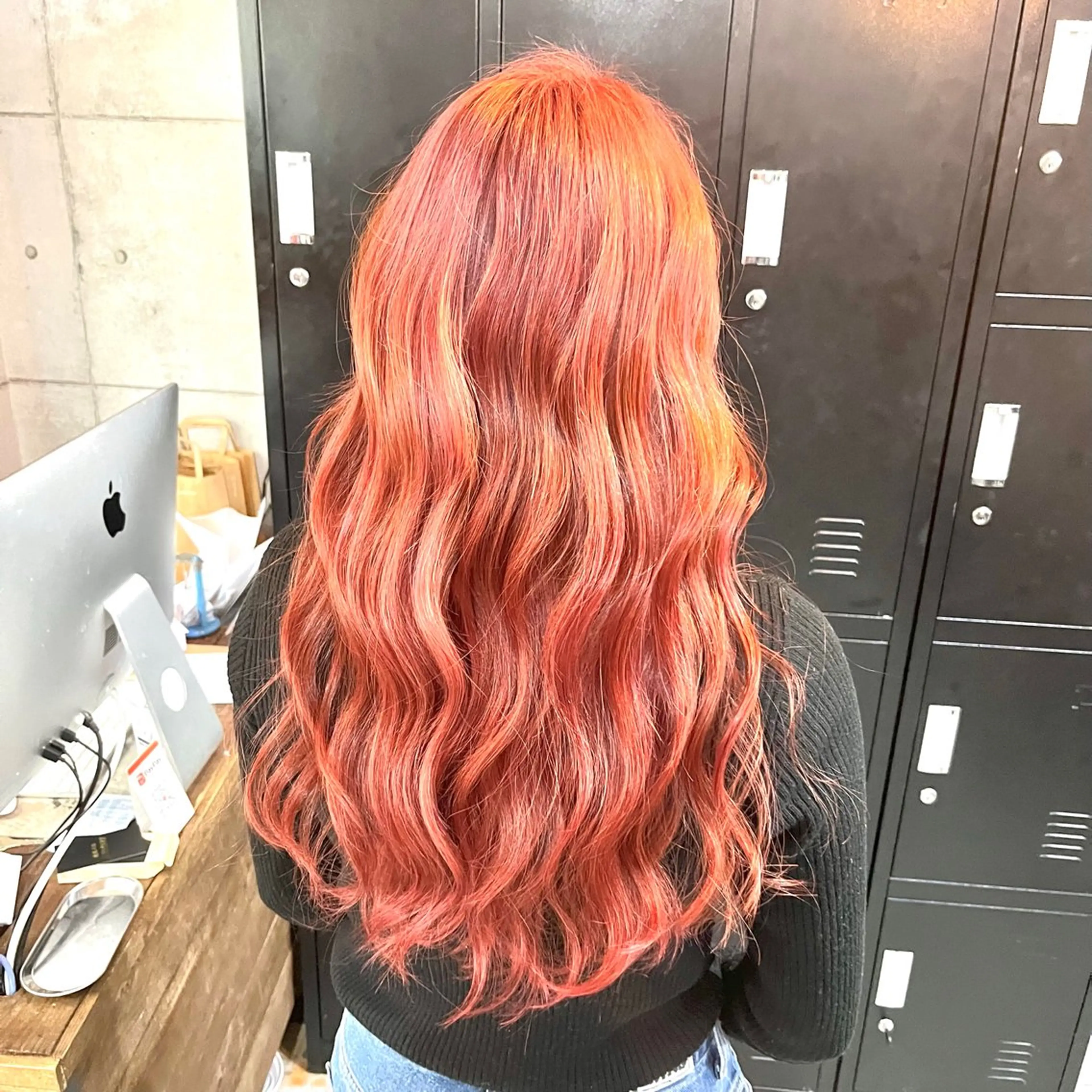 ロング カラー ヘアカラー トリートメント 🌈カラー特化 ハイトーンけいと🌈のヘアスタイル