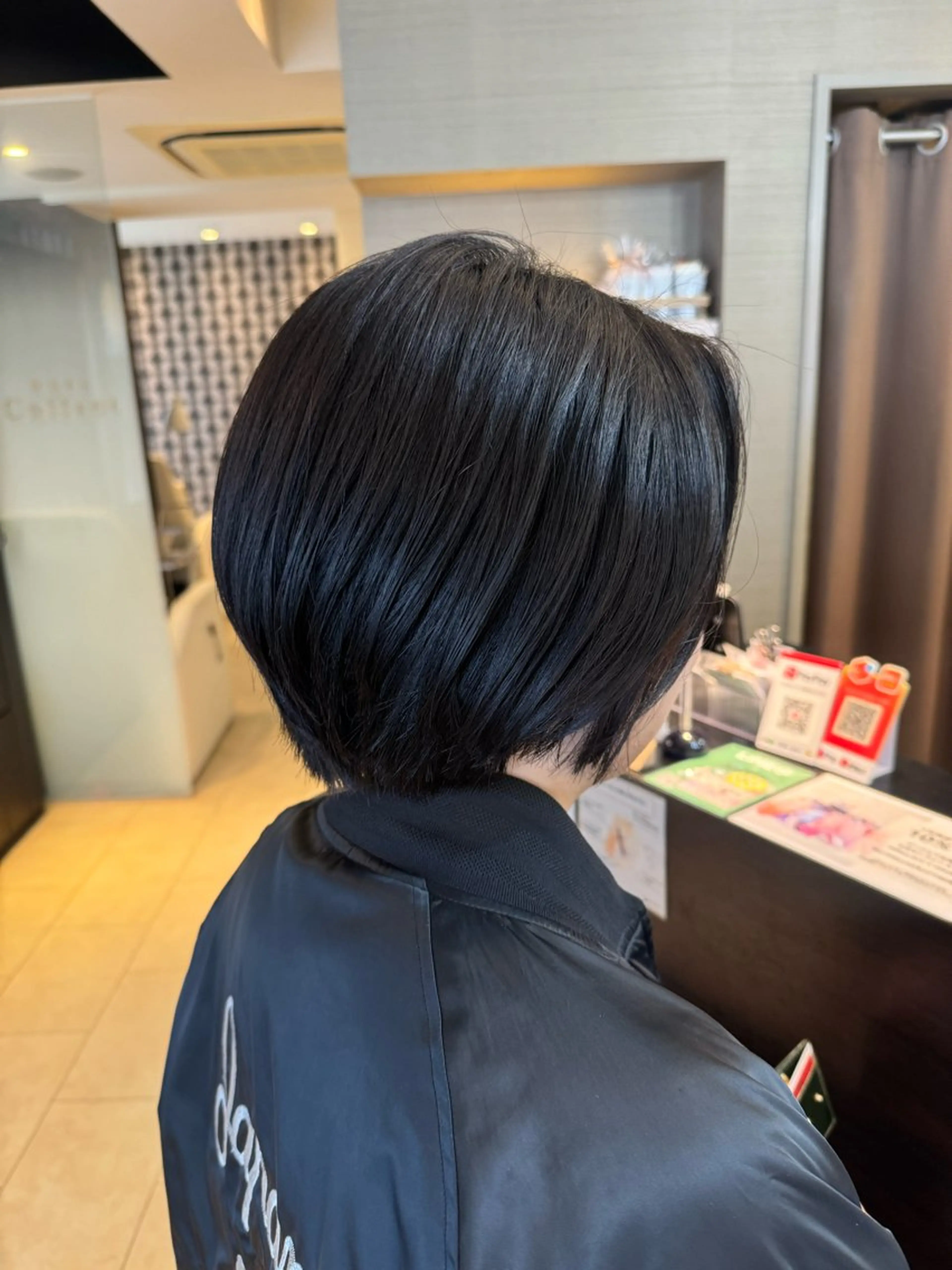 ショート カラー カット 西村 亜弥のヘアスタイル