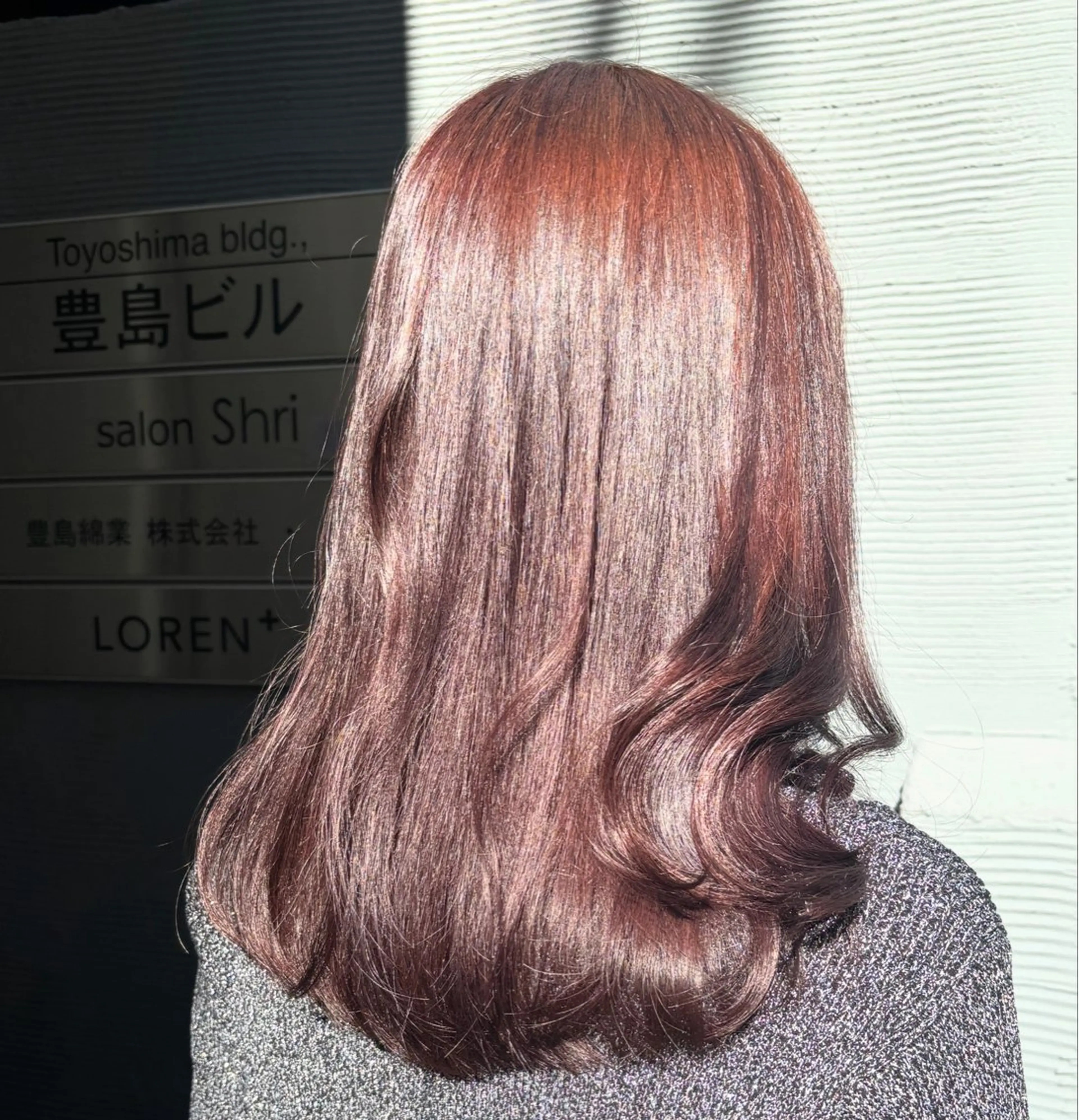 カラー LOREN ちひろのヘアスタイル