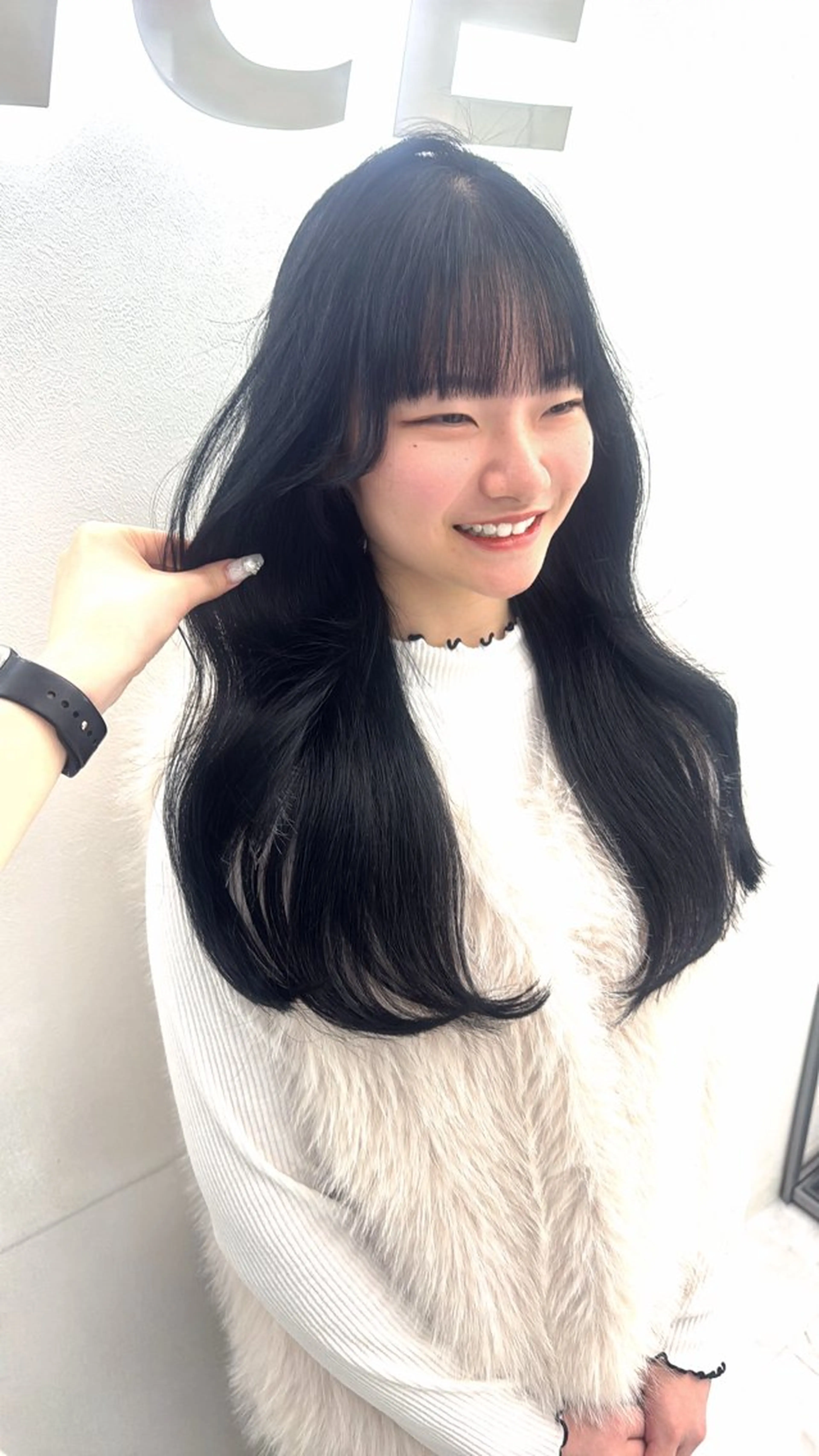 セミロング カラー ヘアカラー 🎀愛されgirly ヘア🫧Ayakaのヘアスタイル
