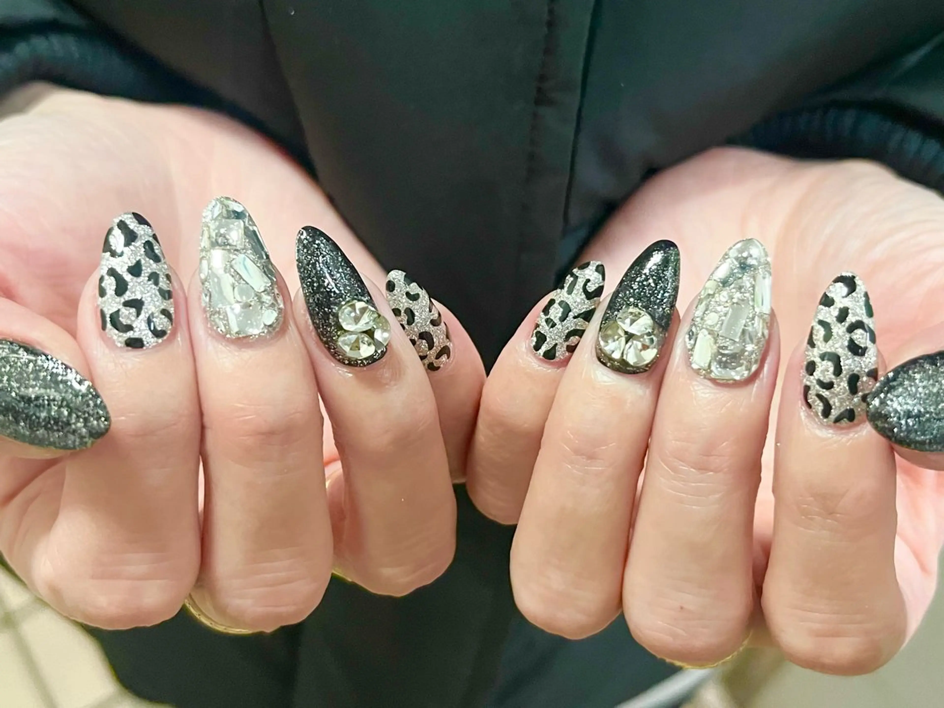 ネイル アニマル柄 キラキラネイル Ayano ♡のネイルデザイン