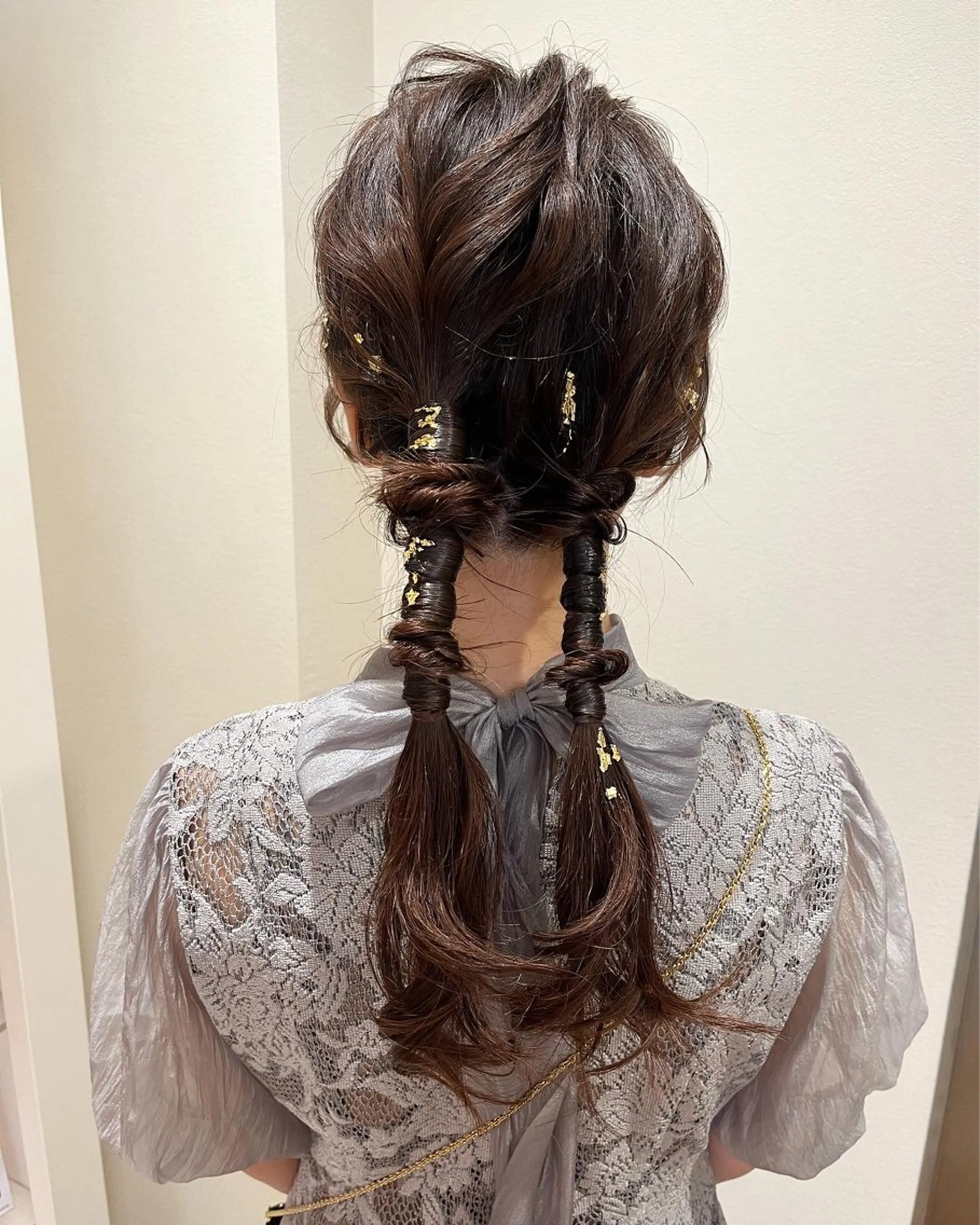 ヘアアレンジ ツインテール 結婚式・ブライダル ヘアセット ヘアアレンジ｜ 柔らかカラー｜🥥のその他イメージ