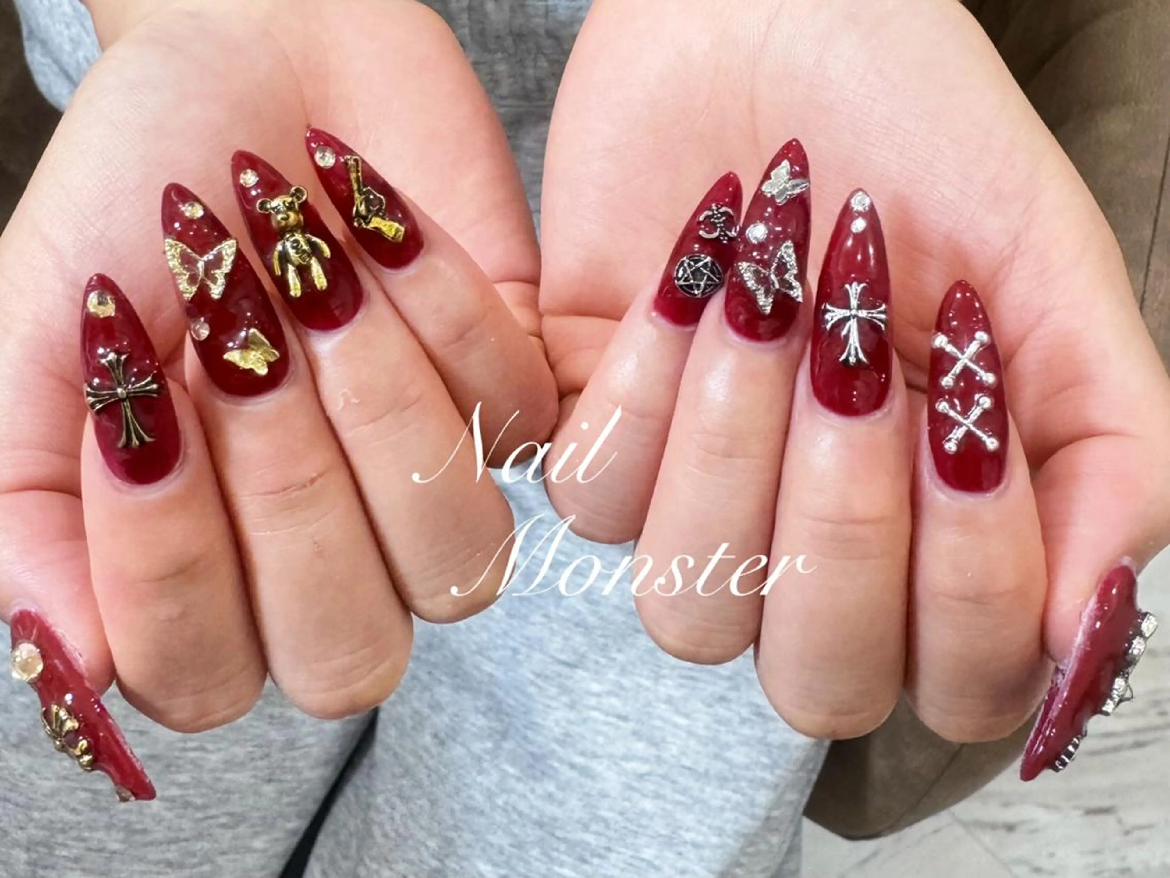 ネイル ハンドネイル NAIL MONSTERのネイルデザイン