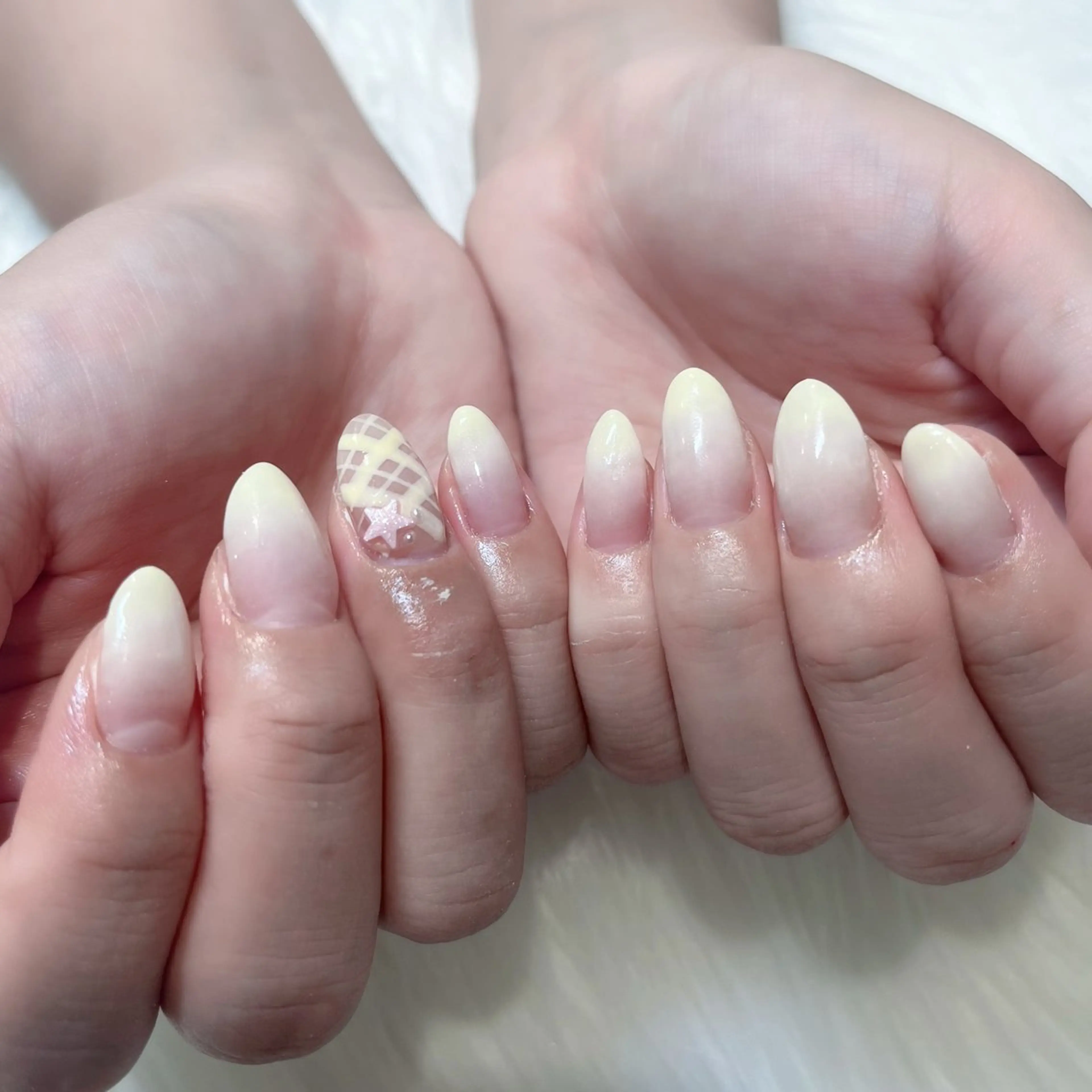 ネイル ハンドネイル KOKONA 🎀のネイルデザイン