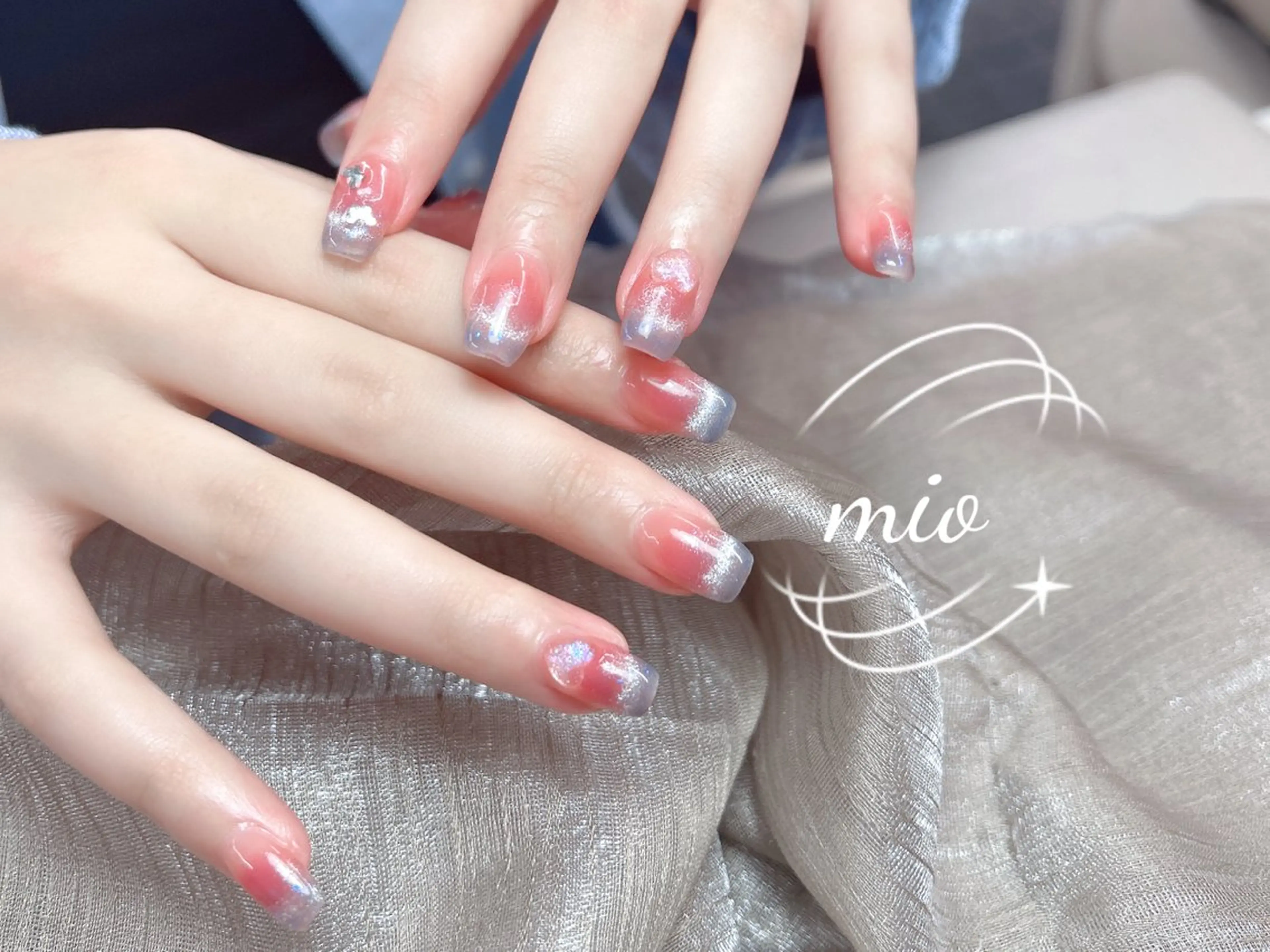 ネイル チークネイル フレンチネイル マグネットネイル マグネットフレンチ ハンドネイル Femme nail （mio）のネイルデザイン