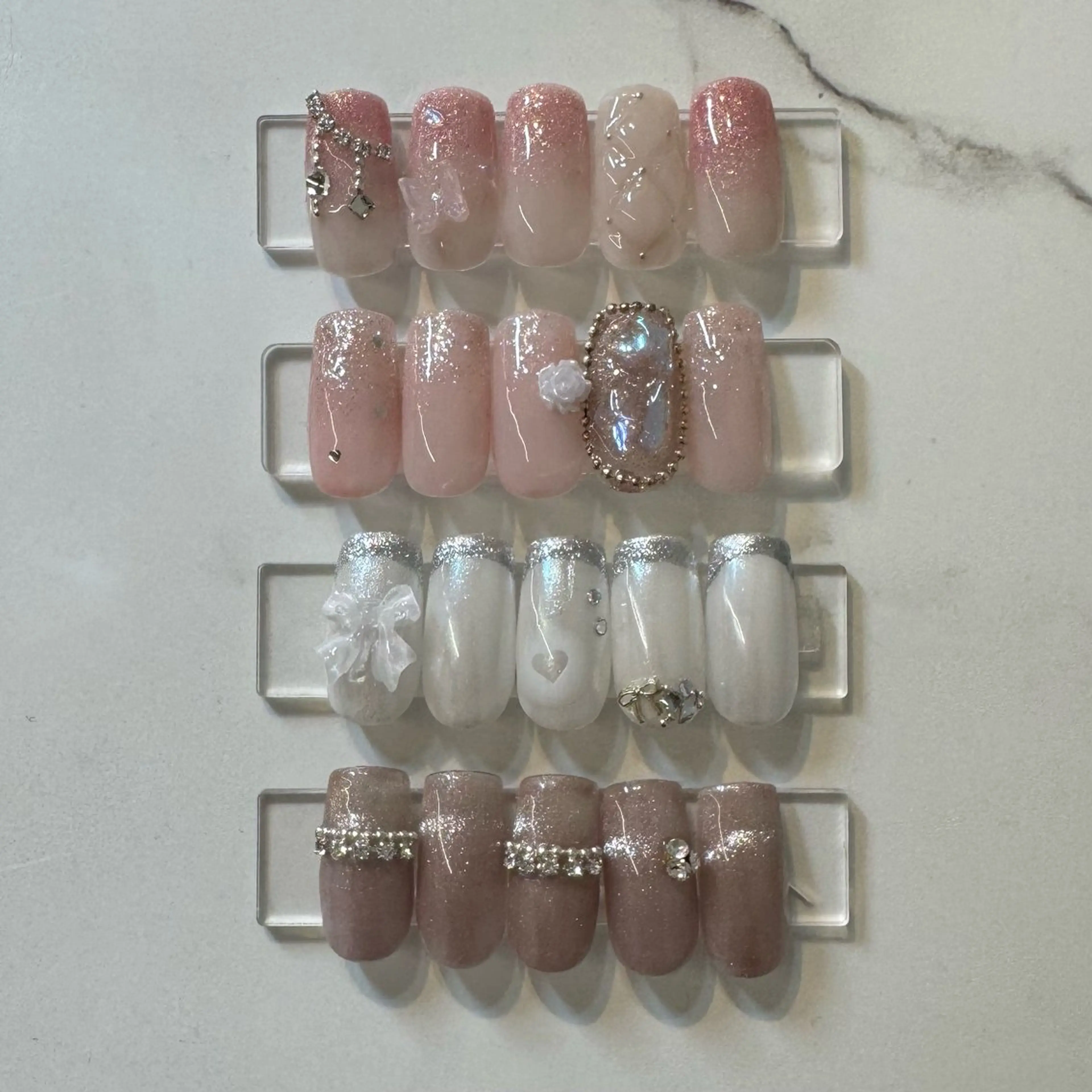 ネイル ハンドネイル ハンドケア Chizuru ☾ ໋のネイルデザイン