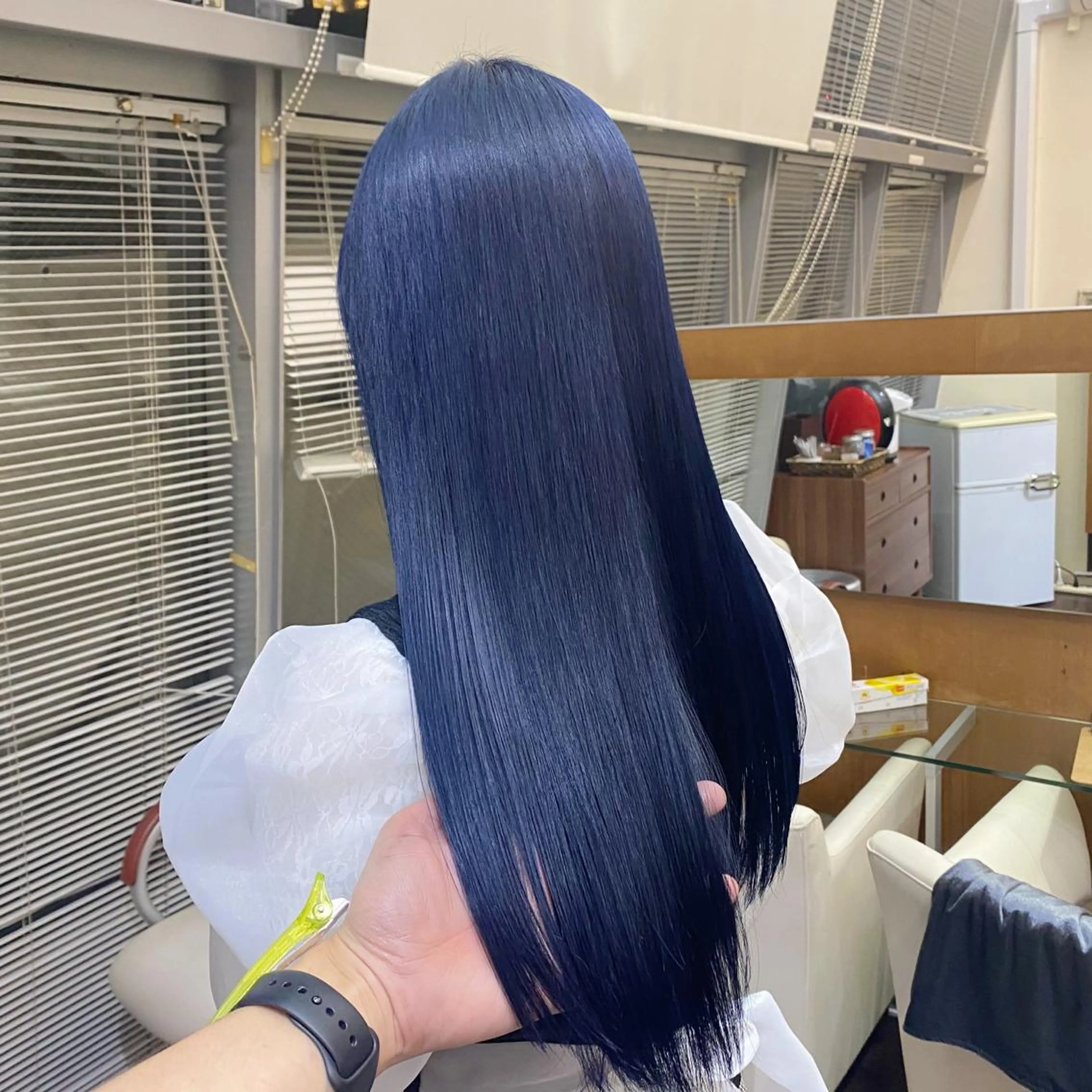 ロング カラー 黒髪 ブルーカラー ブルーブラック salon village所属・色落ちまで可愛い🧚 心斎橋hikaruのヘアスタイル