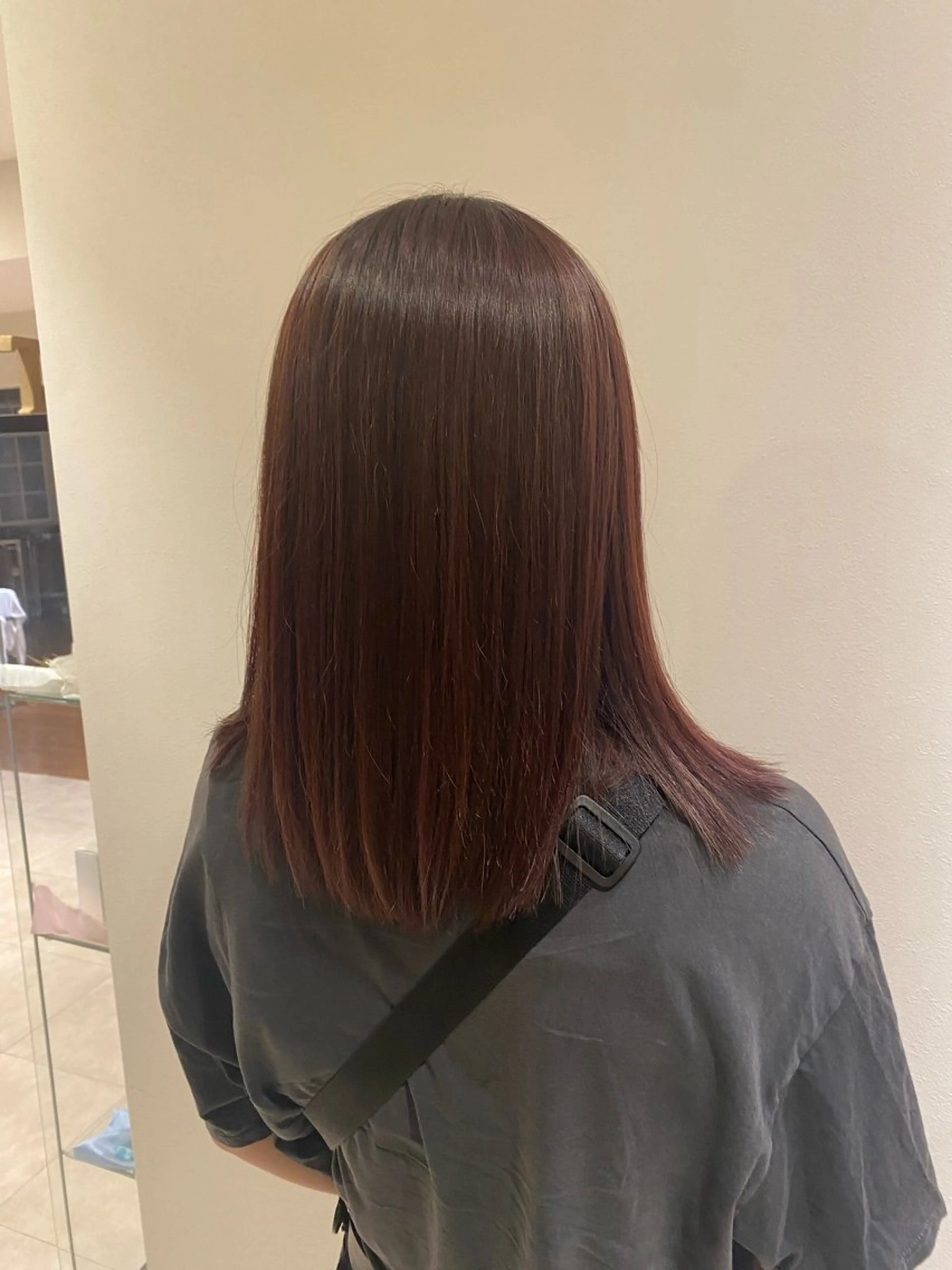 ミディアム カラー ピンクカラー 井上 万由のヘアスタイル