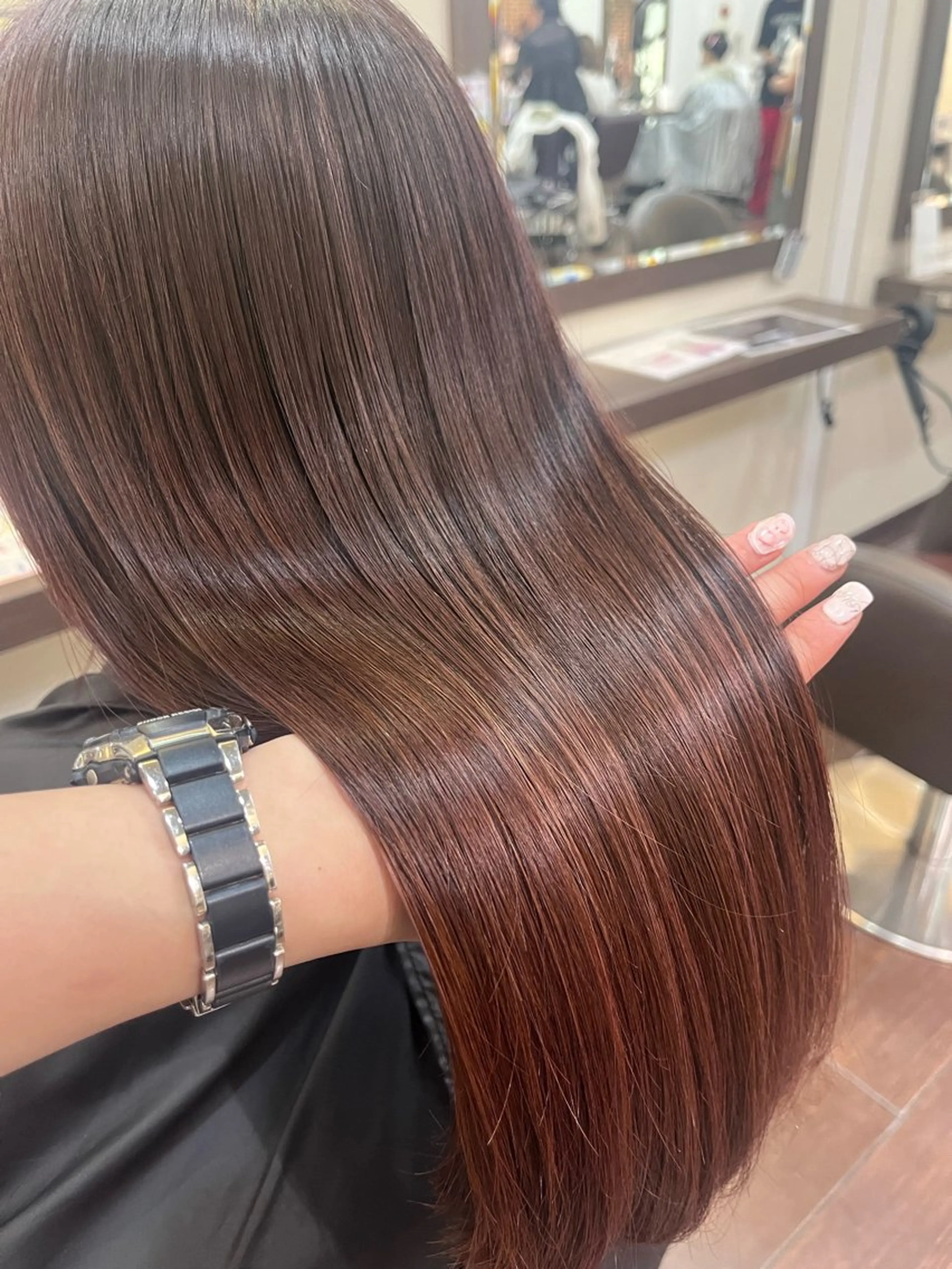 ロング カラー ブリーチ ケアブリーチ ダブルカラー イヤリングカラー グラデーションカラー トリートメント ヘッドスパ ヘアセット 酸性ストレート 🤍🎀honokaのヘアスタイル