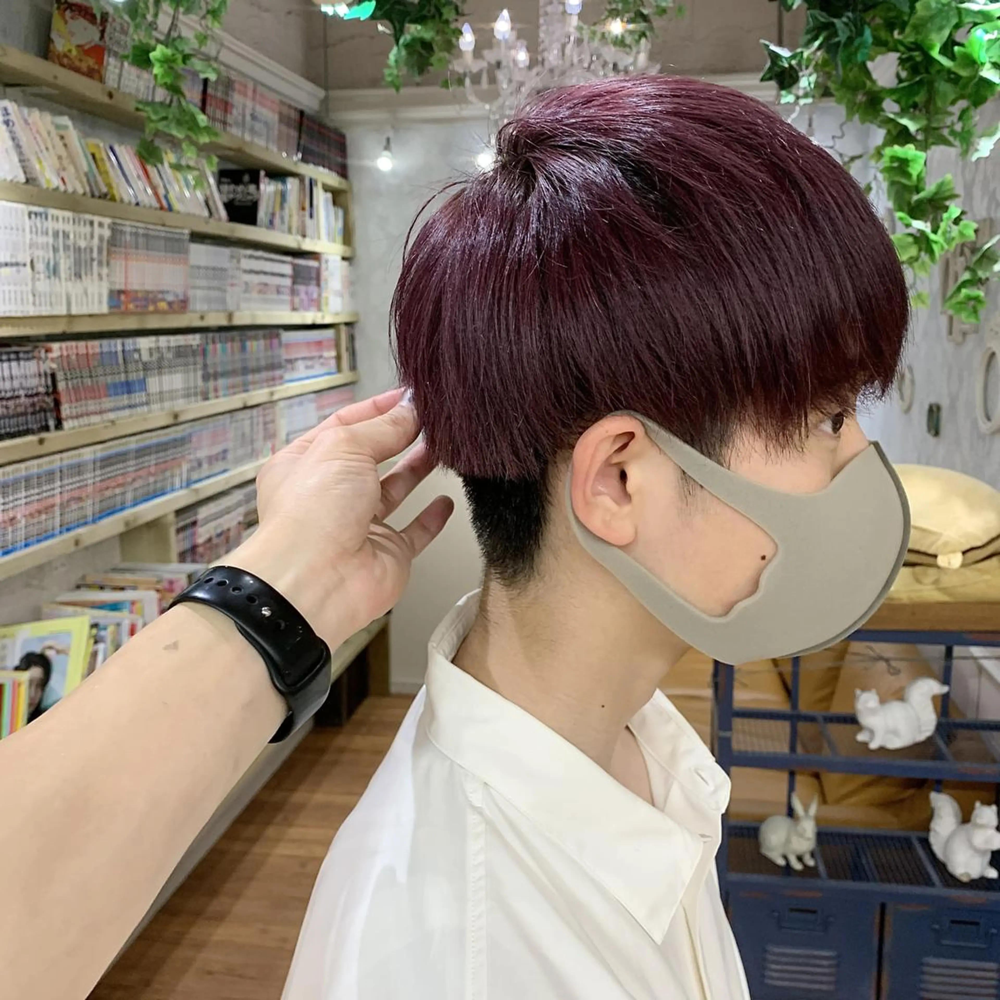 メンズ ショート カラー カシス お顔まわりカット🌱 emo.村松泉綺のヘアスタイル