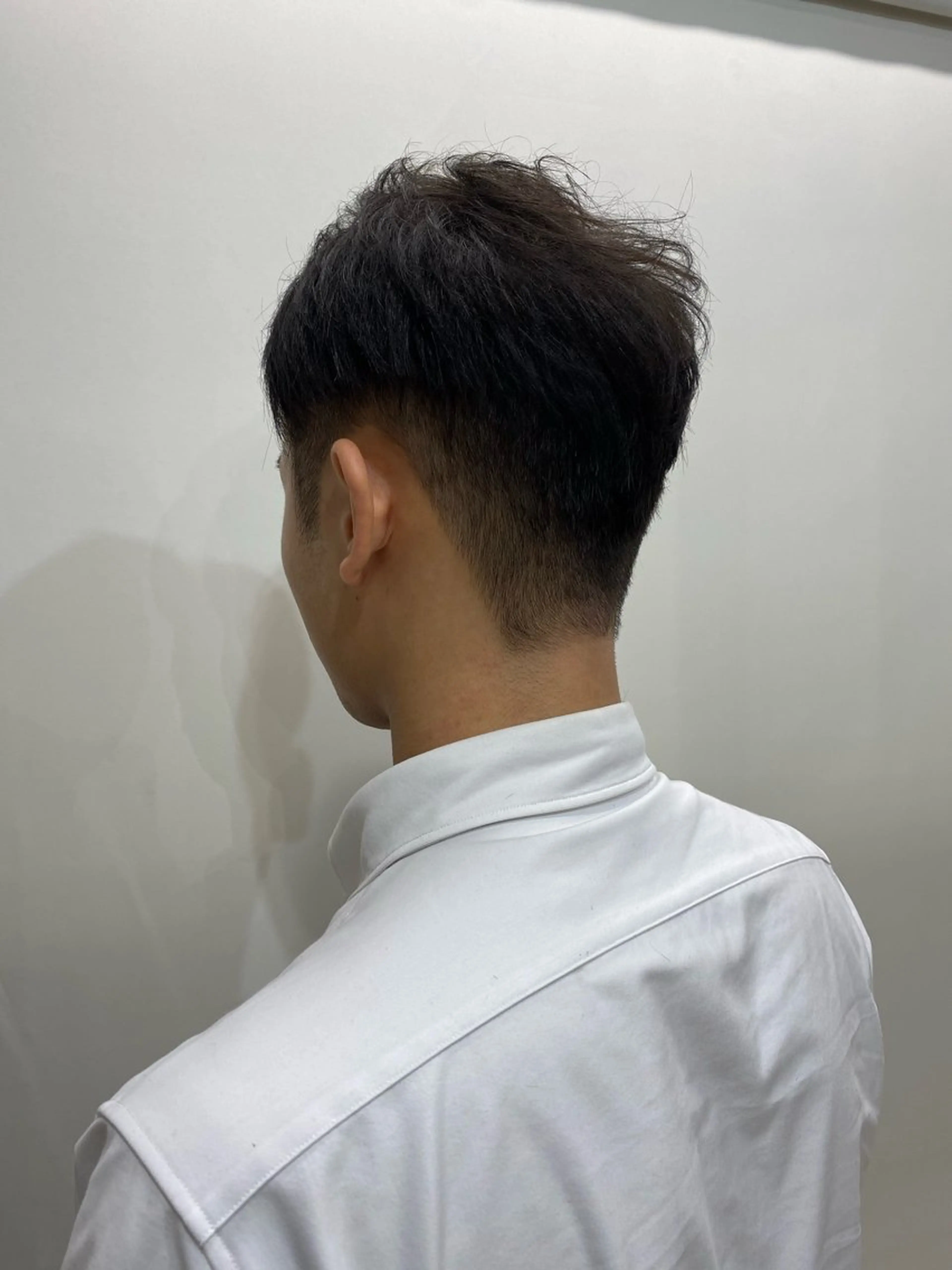 ショート メンズ ハイトーン・デザイン Shoseiのヘアスタイル