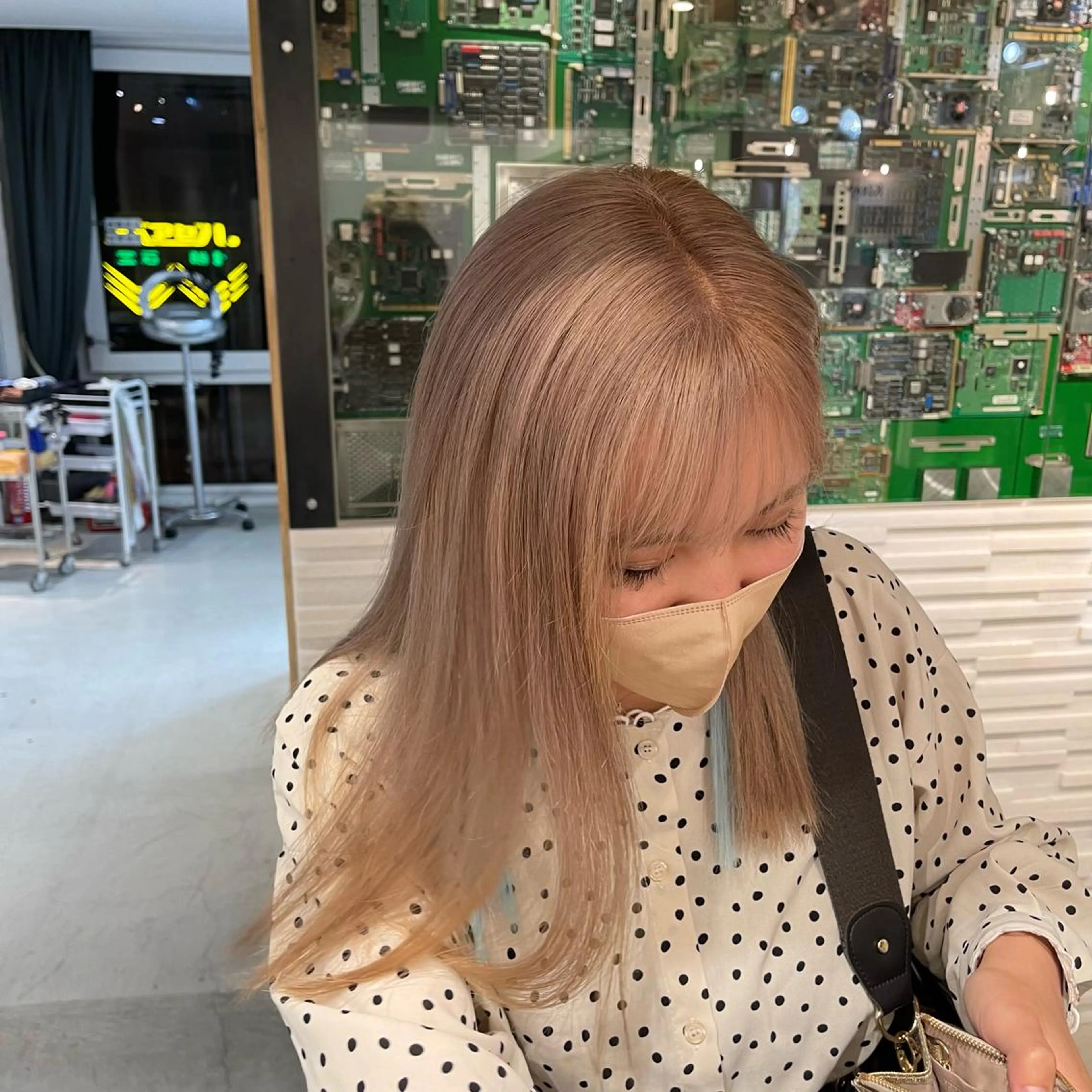 ロング カラー ベージュカラー ミルクティーベージュ エクステ lunty miichiのヘアスタイル