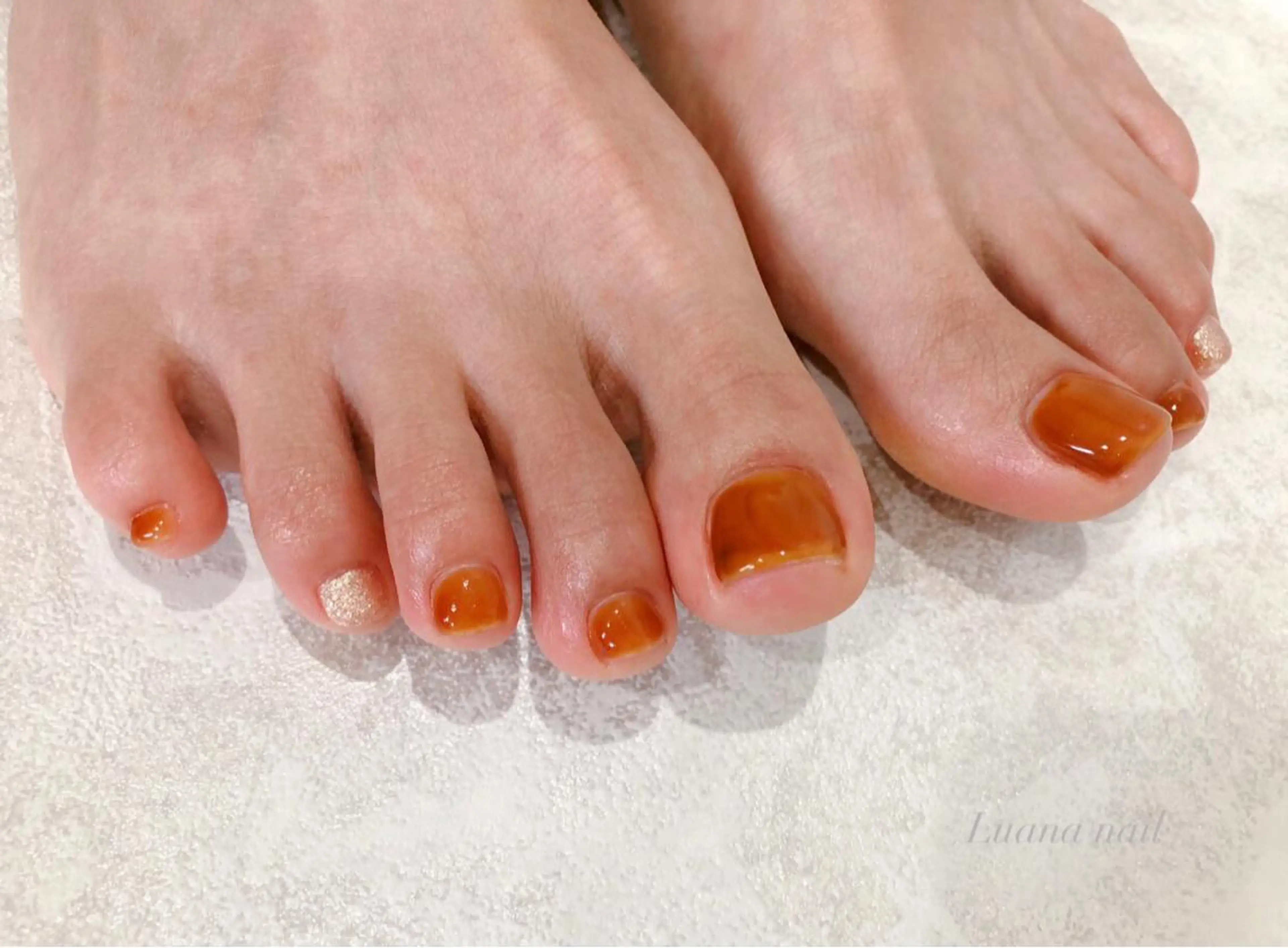 ショート キッズ ネイル フットネイル オレンジ シンプルネイル Luana nail (ルアナネイル)のネイルデザイン
