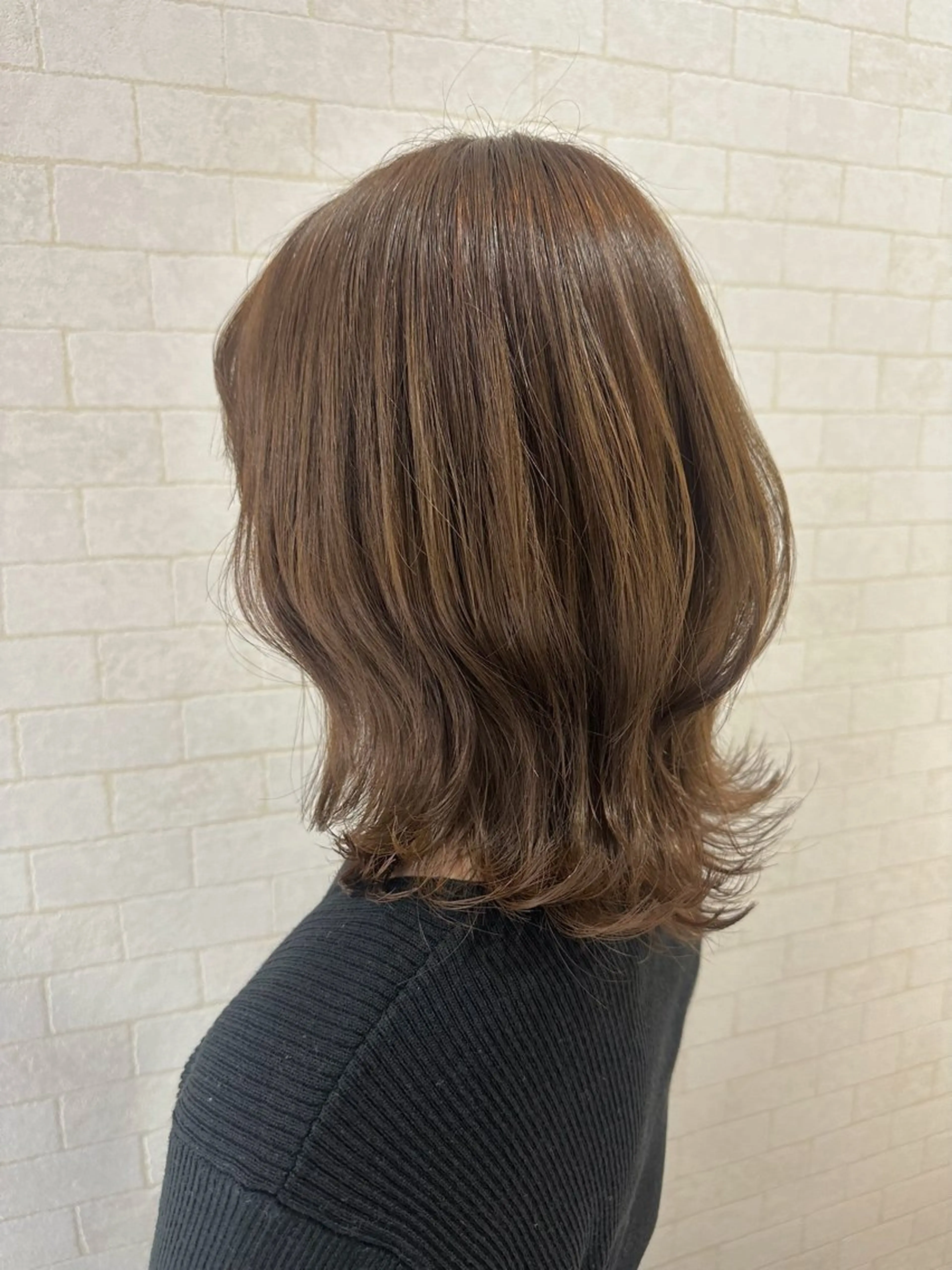 ミディアム カラー ブリーチ 透明感カラー ダブルカラー ブリーチなしカラー 顔まわりレイヤー 大人レイヤー& 透明感カラー💄のヘアスタイル