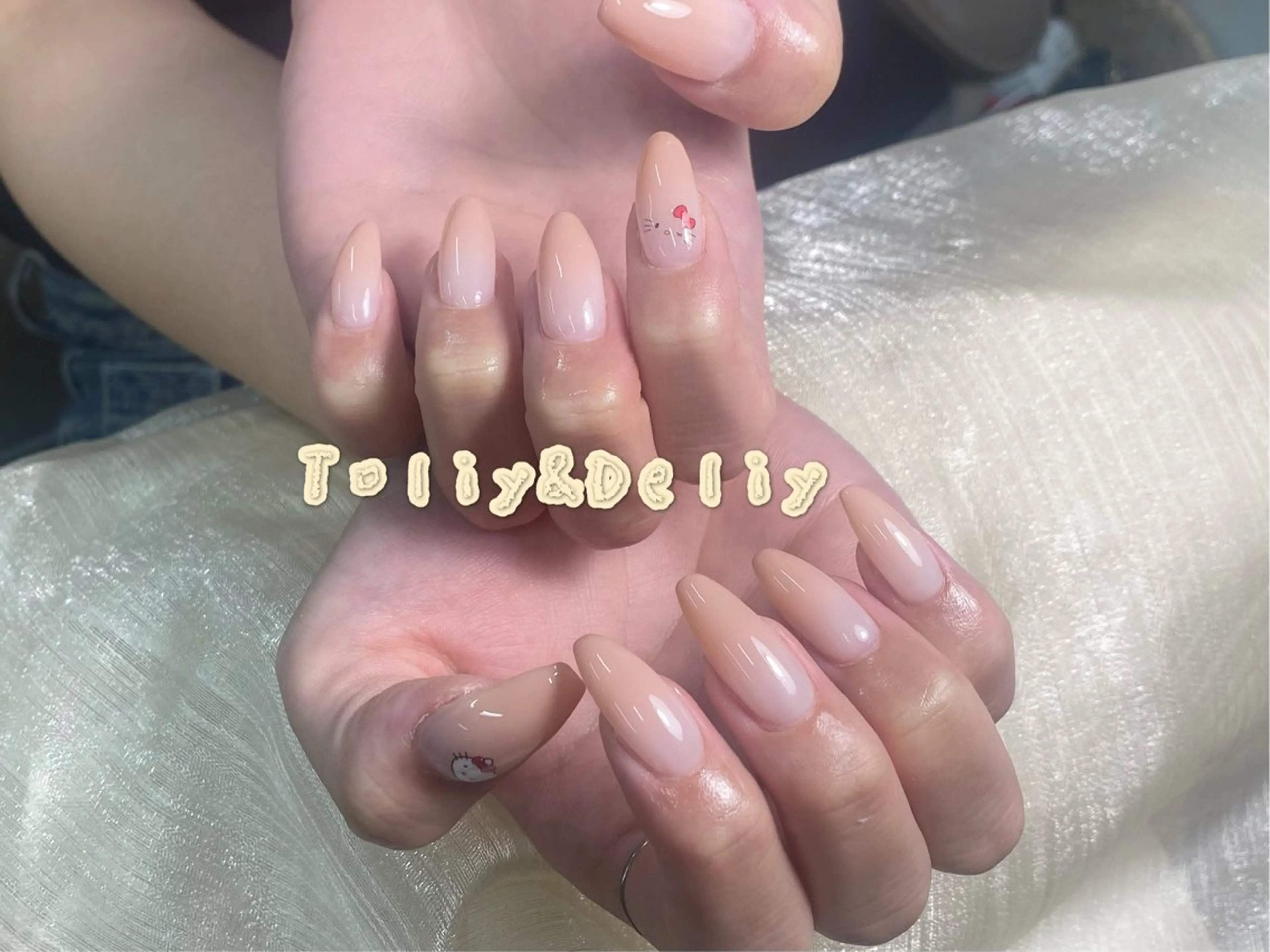 ネイル ToliyDeliy Keilyのネイルデザイン
