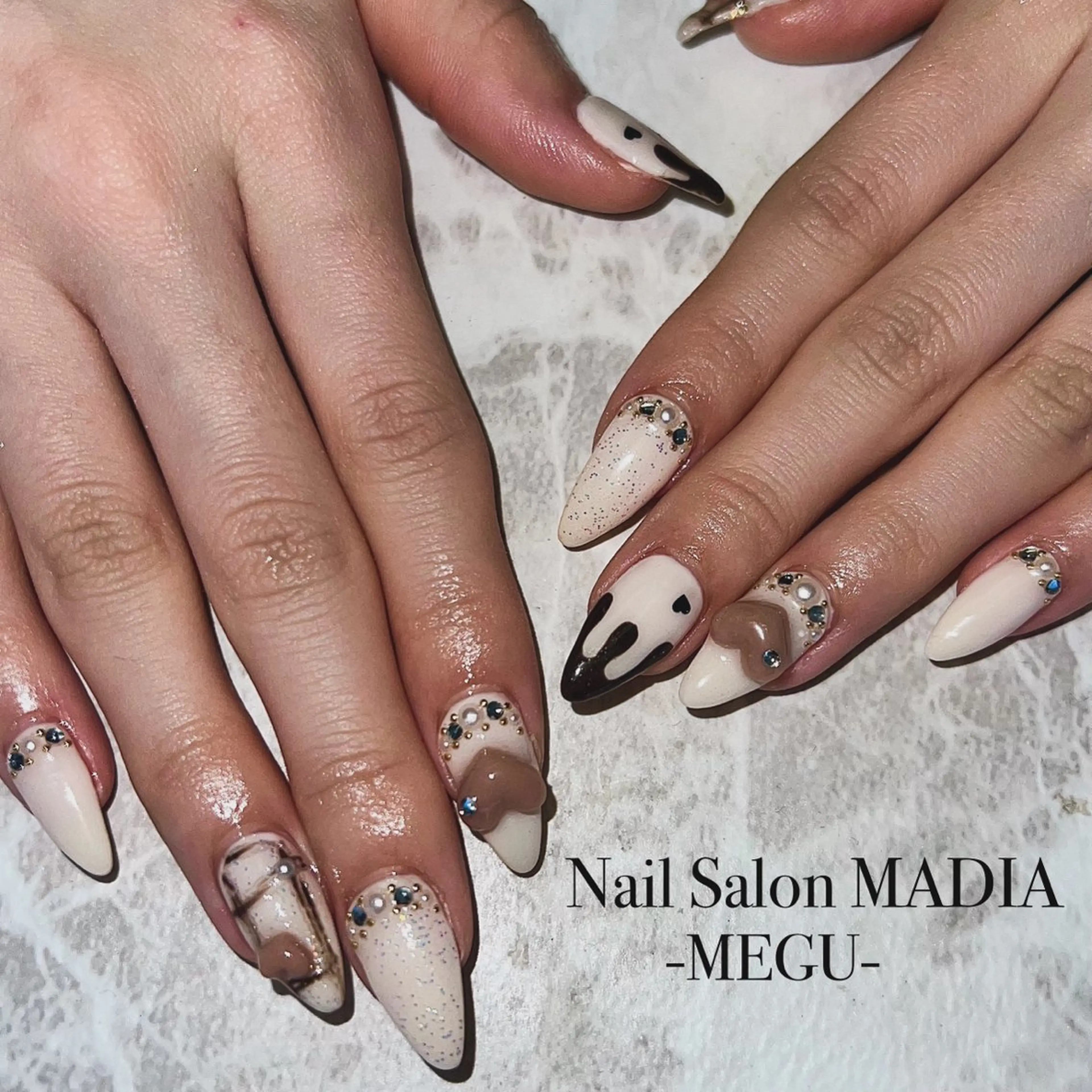 ネイル MADIA藤沢所属・MADIA MEGUのネイルデザイン