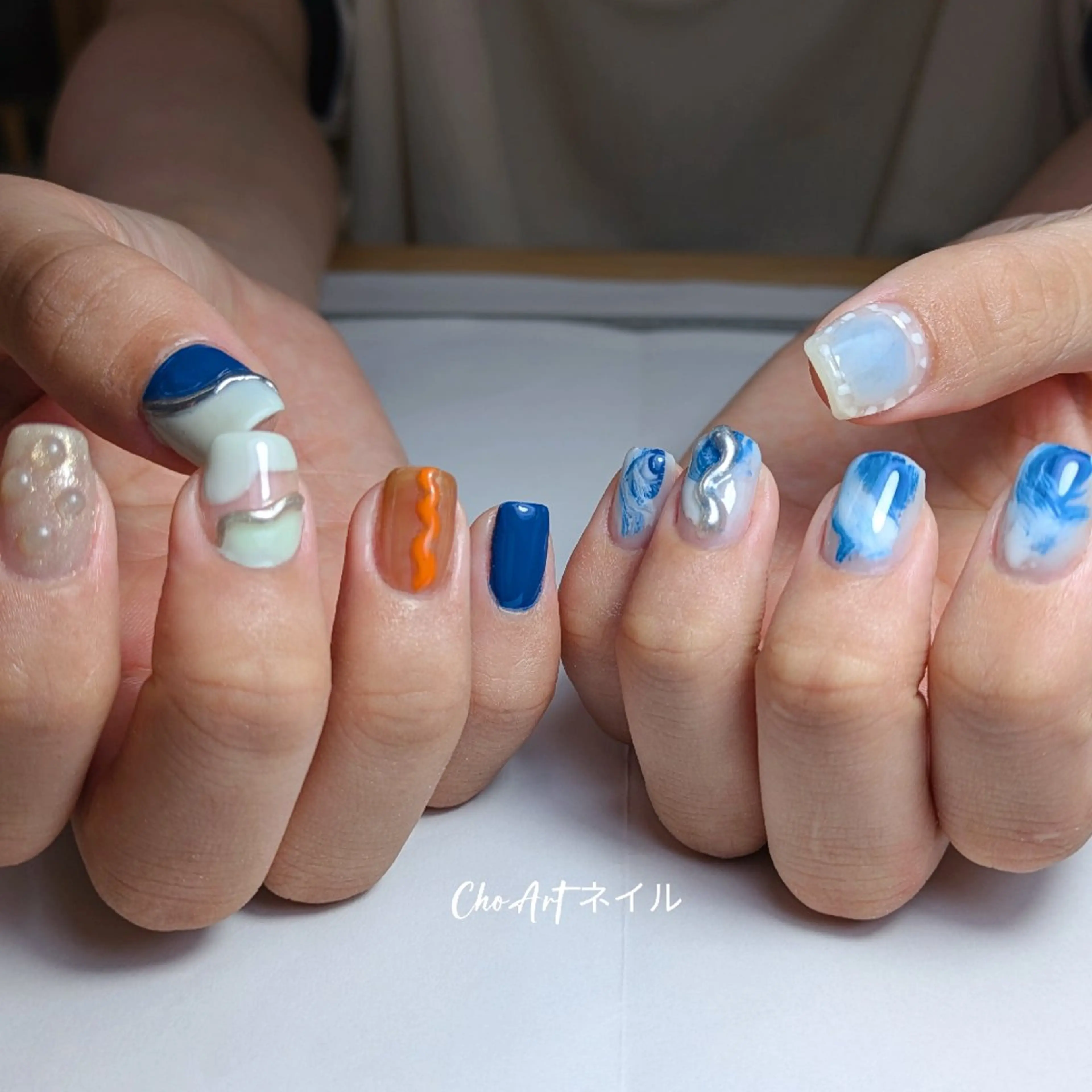 ネイル アートネイル ブルー ミラーネイル ハンドネイル Cho Artネイル所属・Cho Art ネイルのネイルデザイン