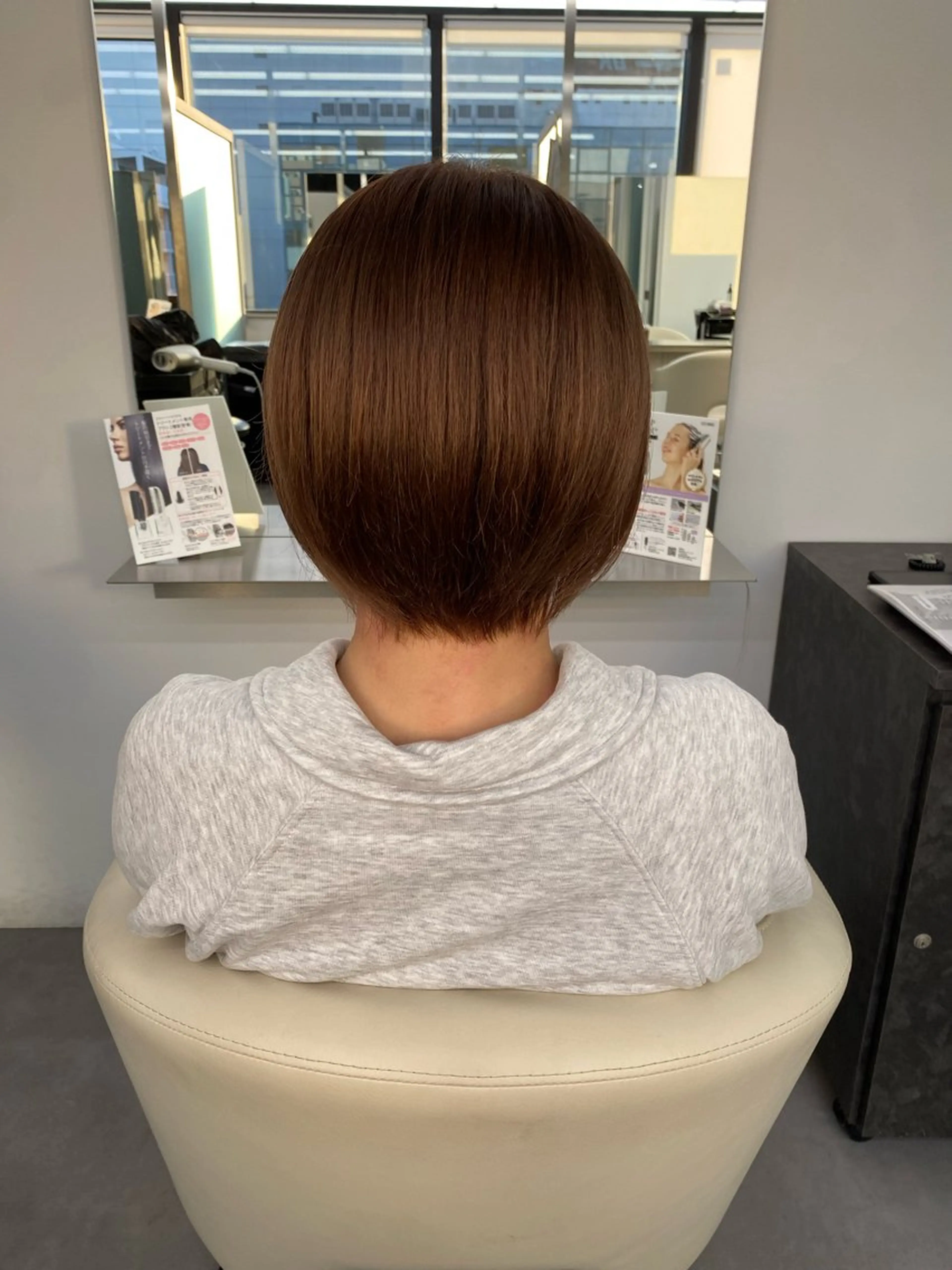 ショート 縮毛矯正 大人ショート 江坂　今井魁人のヘアスタイル