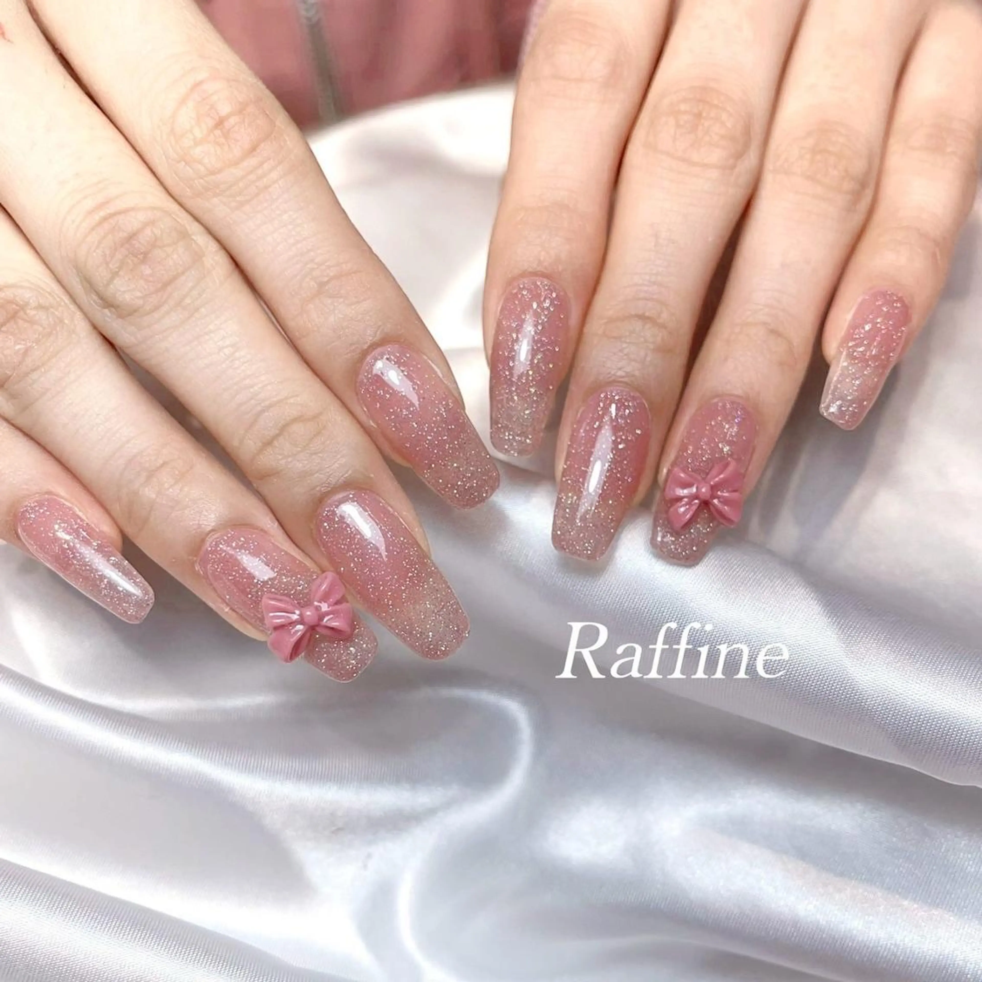 ネイル ハンドネイル RAFFINE haru🦋🩵のネイルデザイン