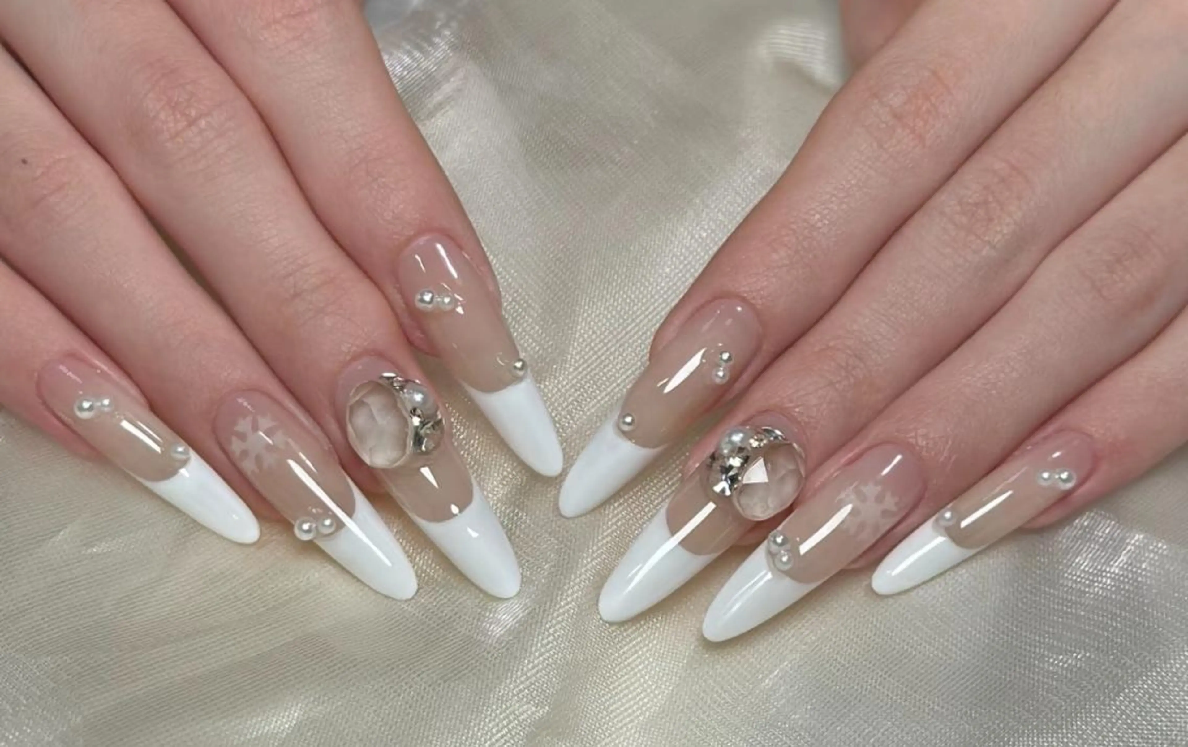 ネイル ハンドネイル 🎀 NaNa_nailのネイルデザイン