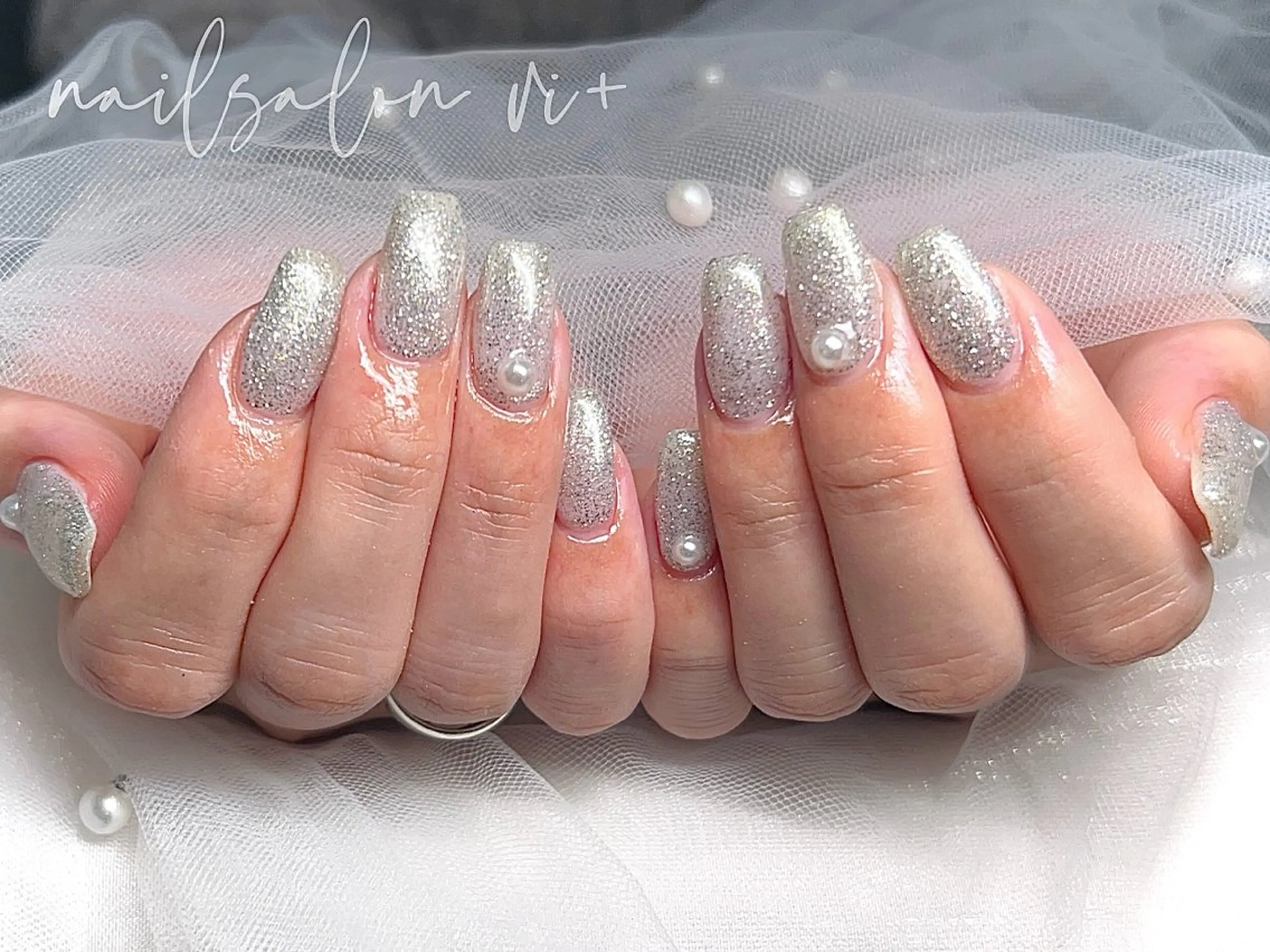 ネイル ハンドネイル nailsalon vi+新人LiLiのネイルデザイン