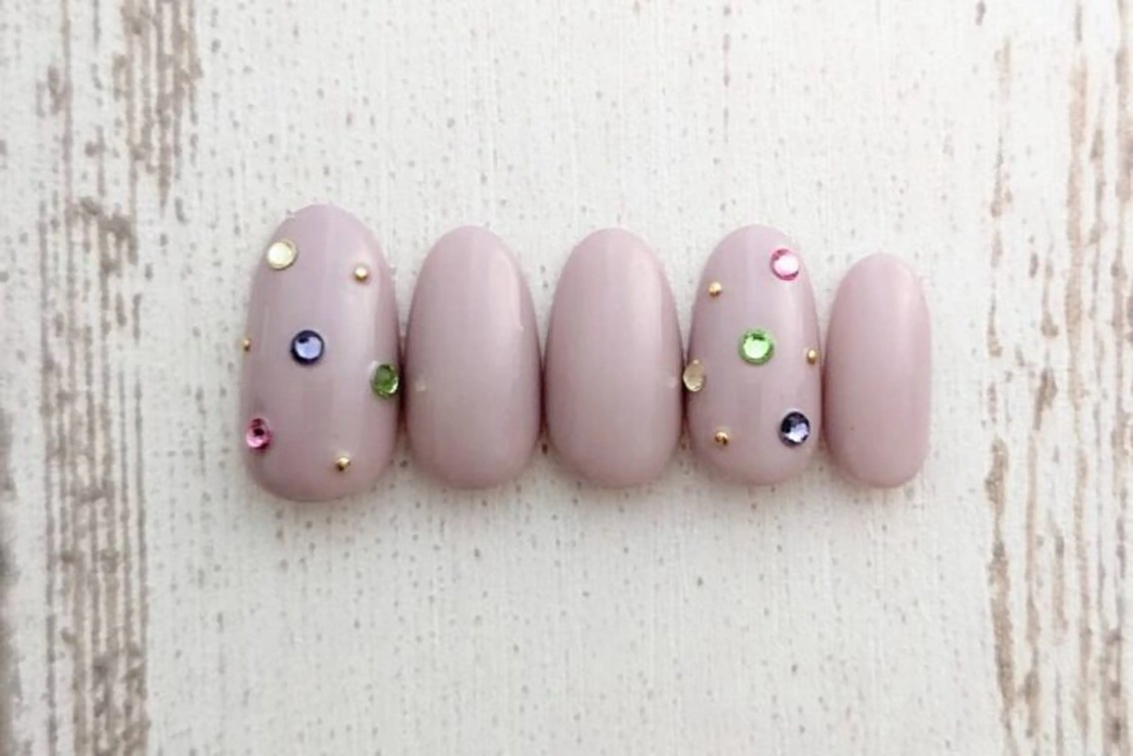 ネイル shiki mio💅のネイルデザイン