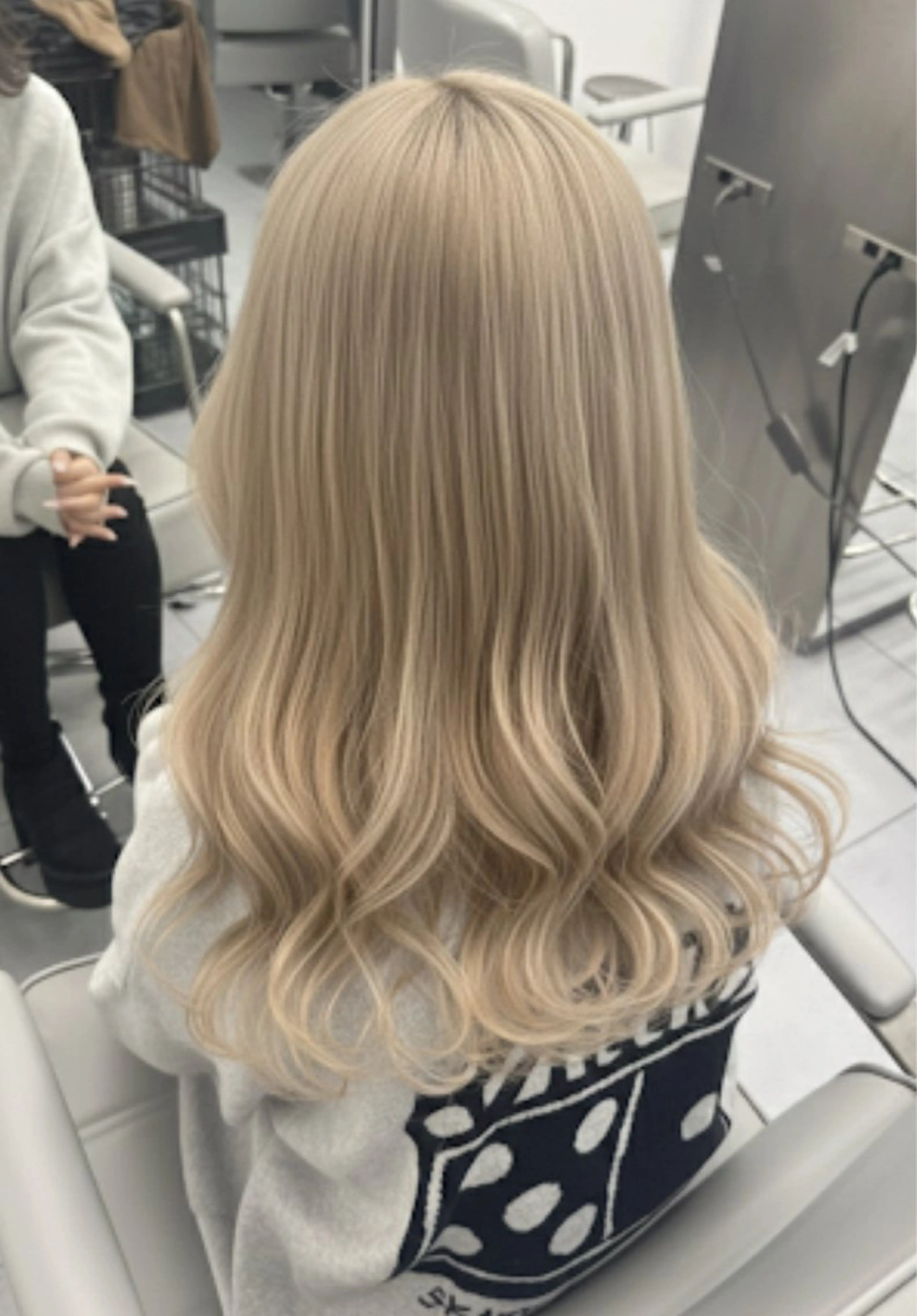 ロング カラー ヘアカラー 🐹ブリーチ/ボブ /韓国ヘア/蓮🐹のヘアスタイル