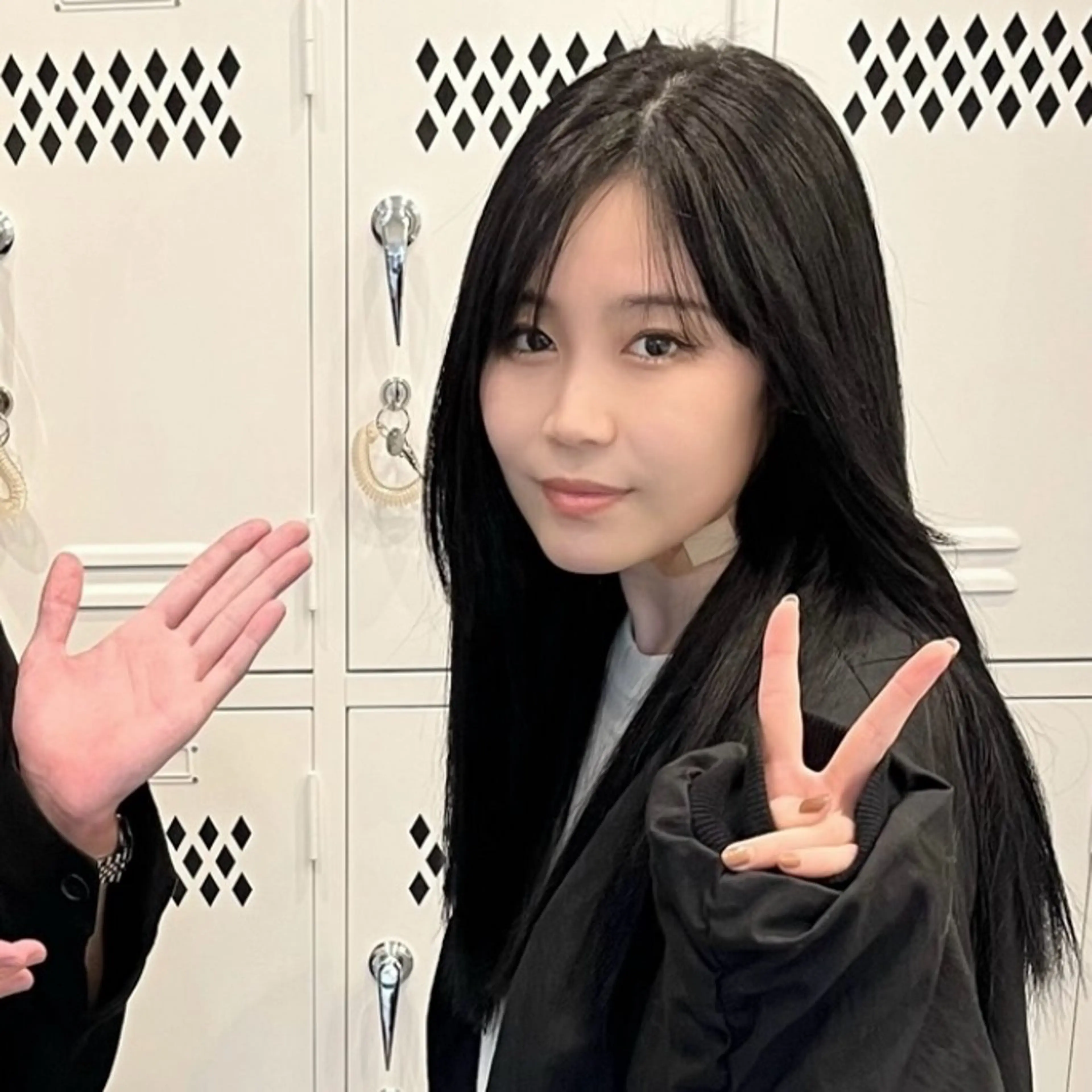 ロング カラー パーマ ヘアアレンジ メンズ 韓国ヘア×顔まわり 🇰🇷和知拓郎のヘアスタイル
