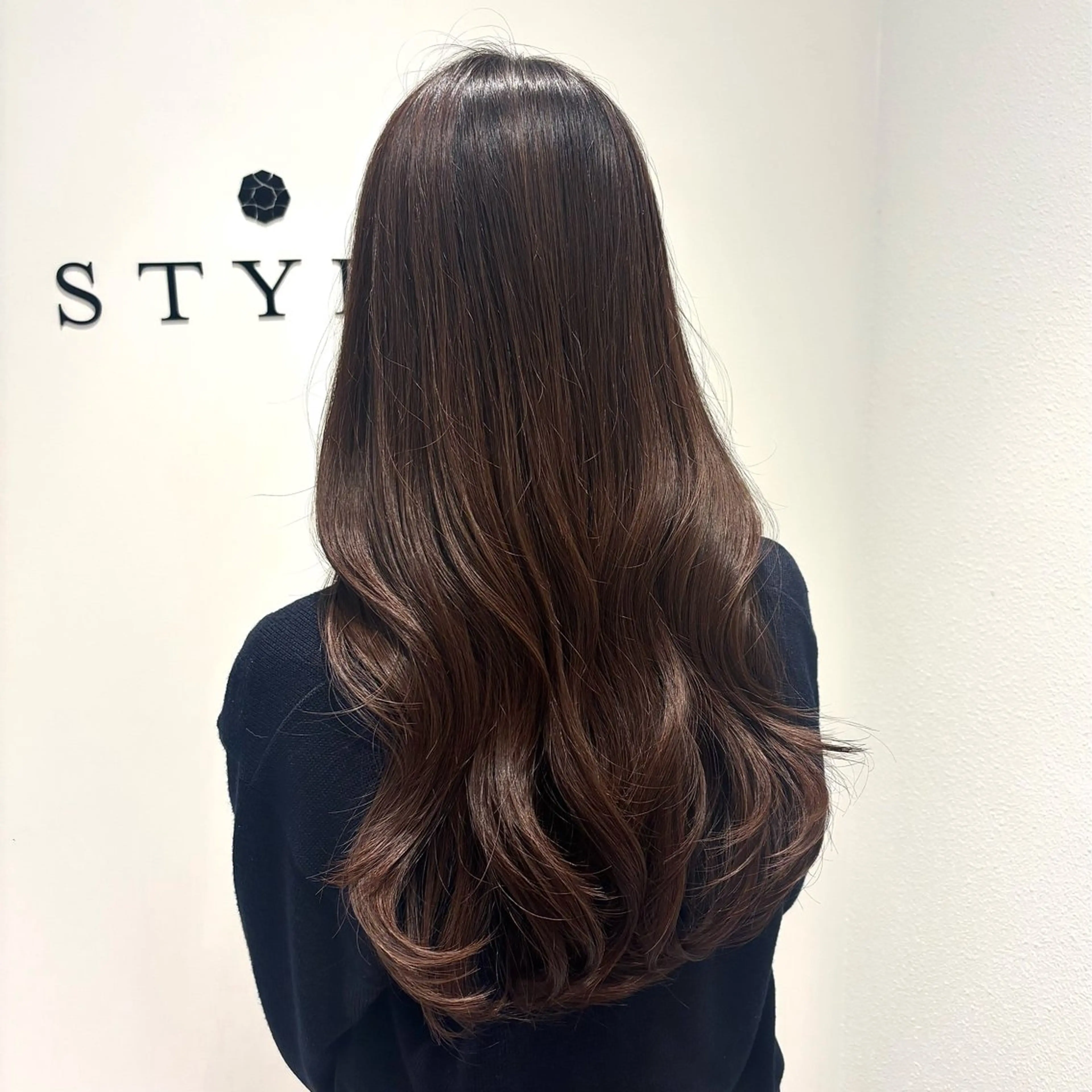 ロング くびれヘア 顔まわりレイヤー 顔周りカット レイヤーカット カット 艶カラー/アレンジ 💟すなおのヘアスタイル