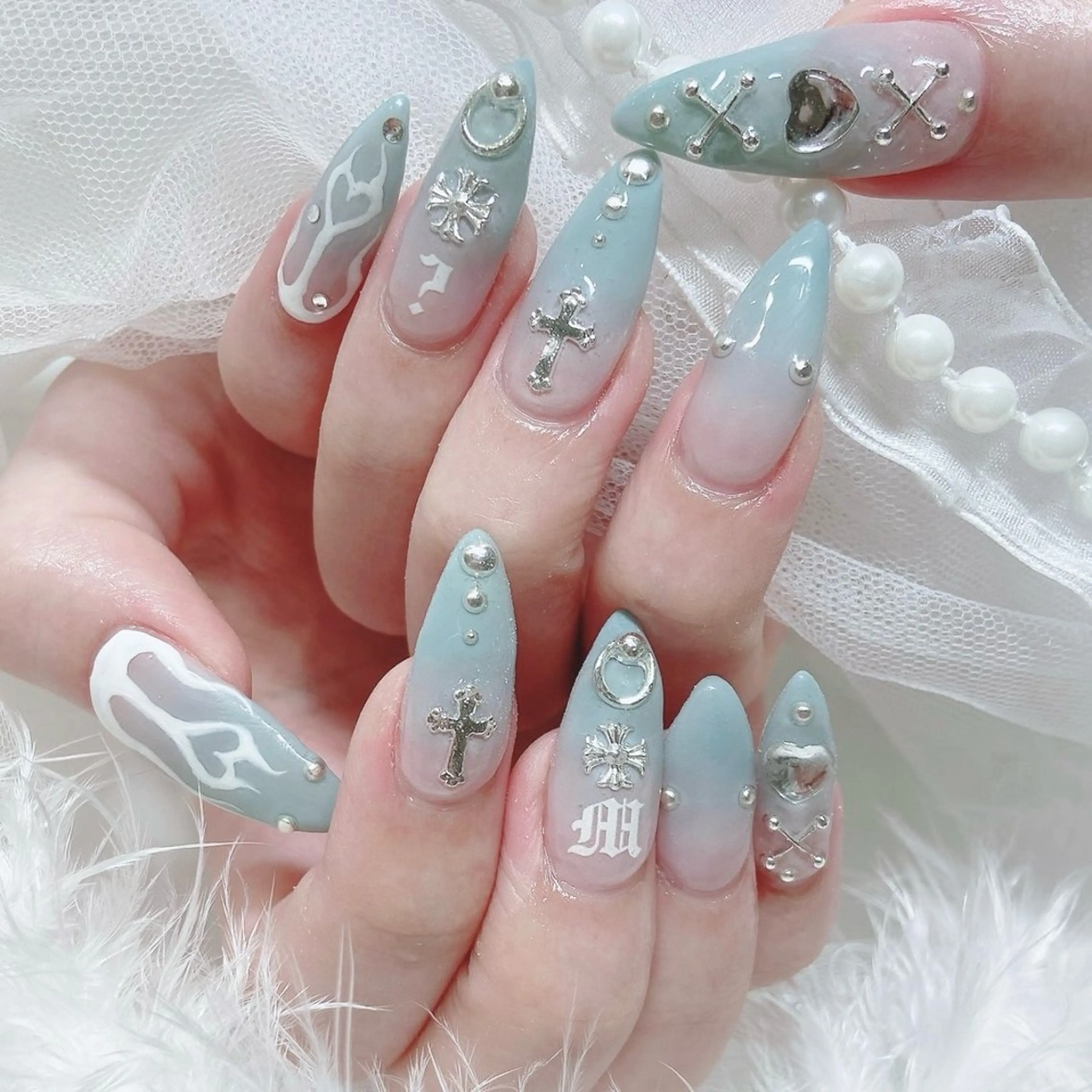 ネイル ジェルネイル 持ち込み シルバー ハンドネイル Nail lieNのネイルデザイン
