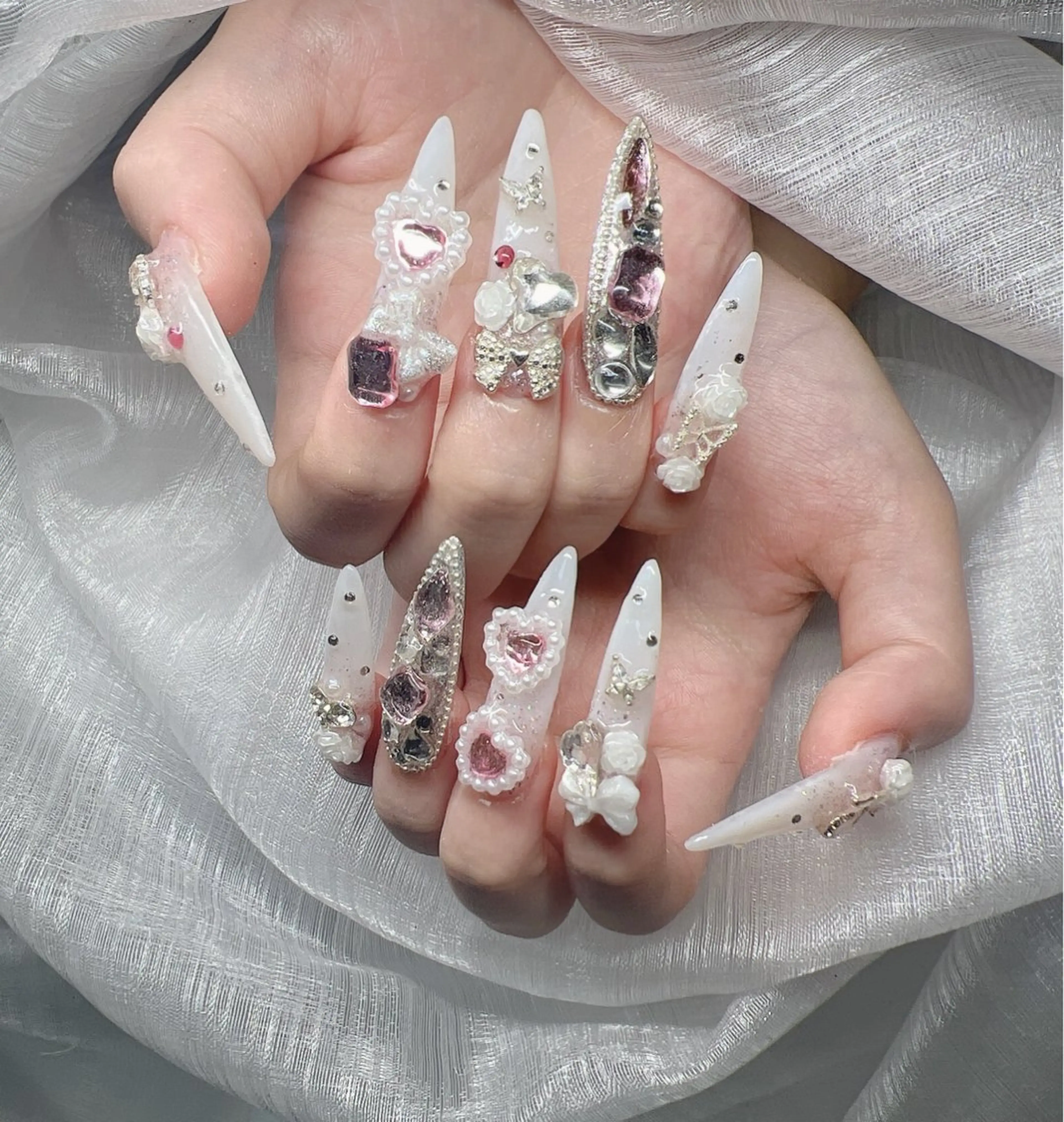 ネイル 長さ出し グラデーション 卒業式 キラキラネイル マグネットネイル ハンドネイル Lee Nailsのネイルデザイン