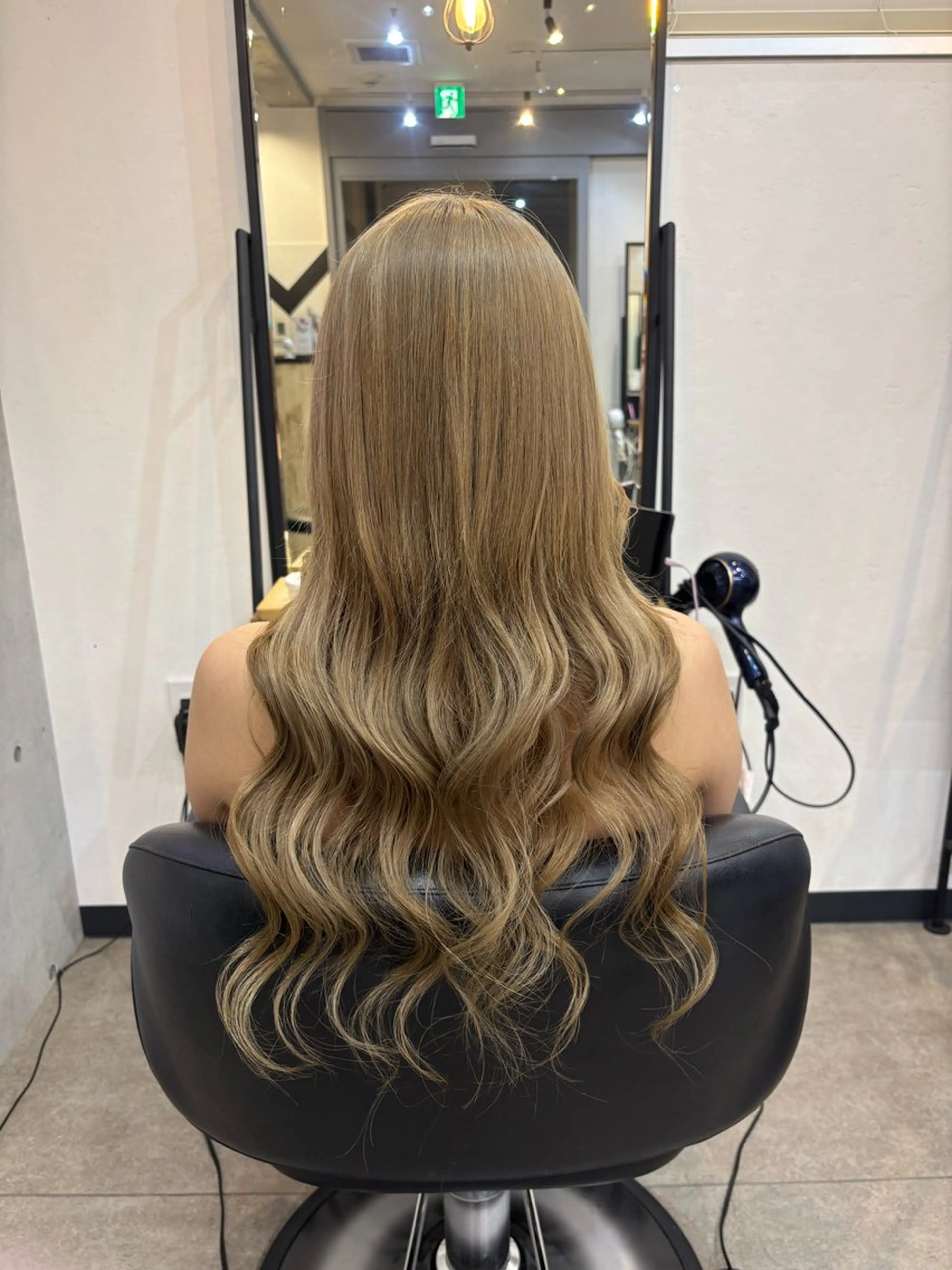 ロング カラー ヘアカラー トリートメント DEST ゆりかのヘアスタイル