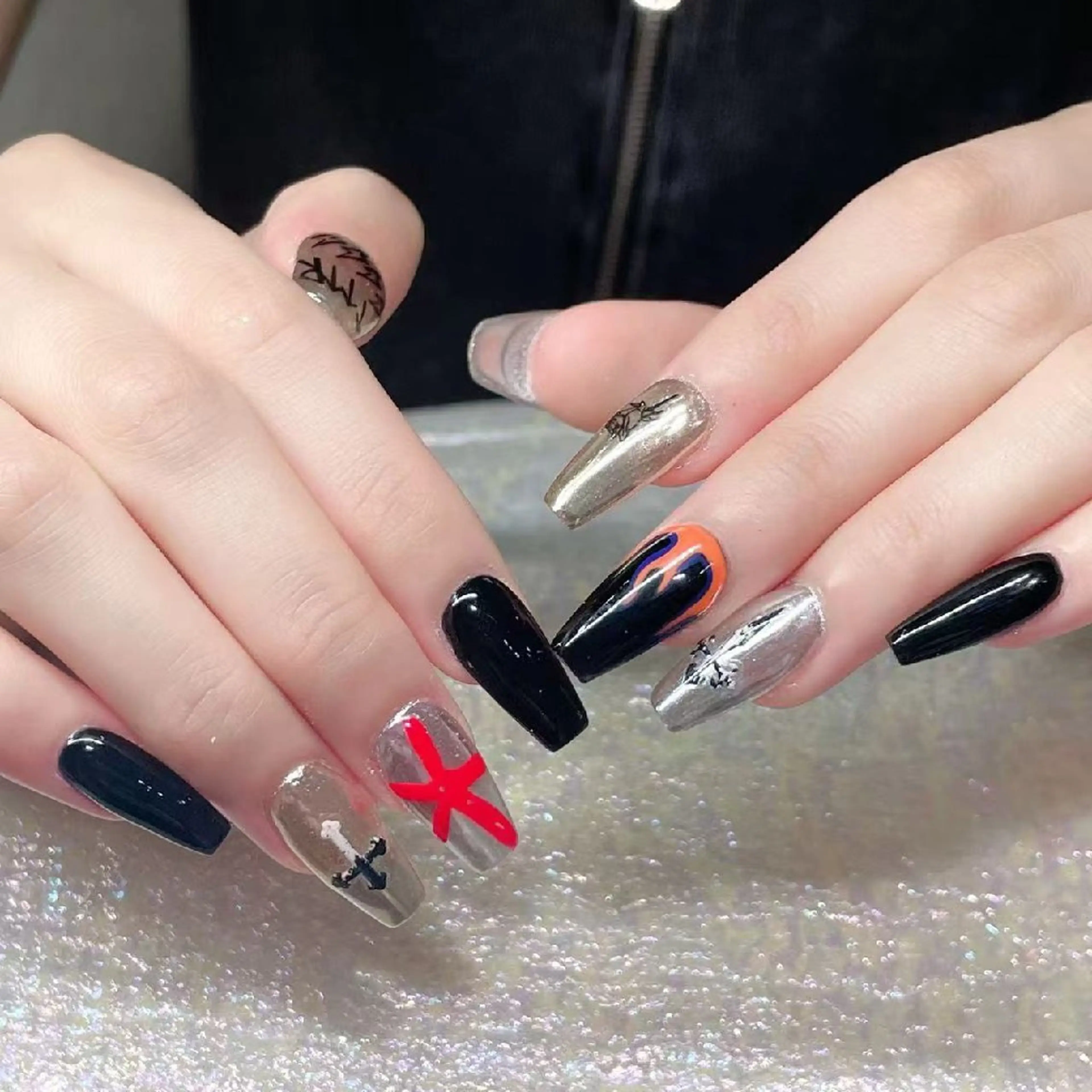 ネイル ハンドネイル Queens みなみのネイルデザイン