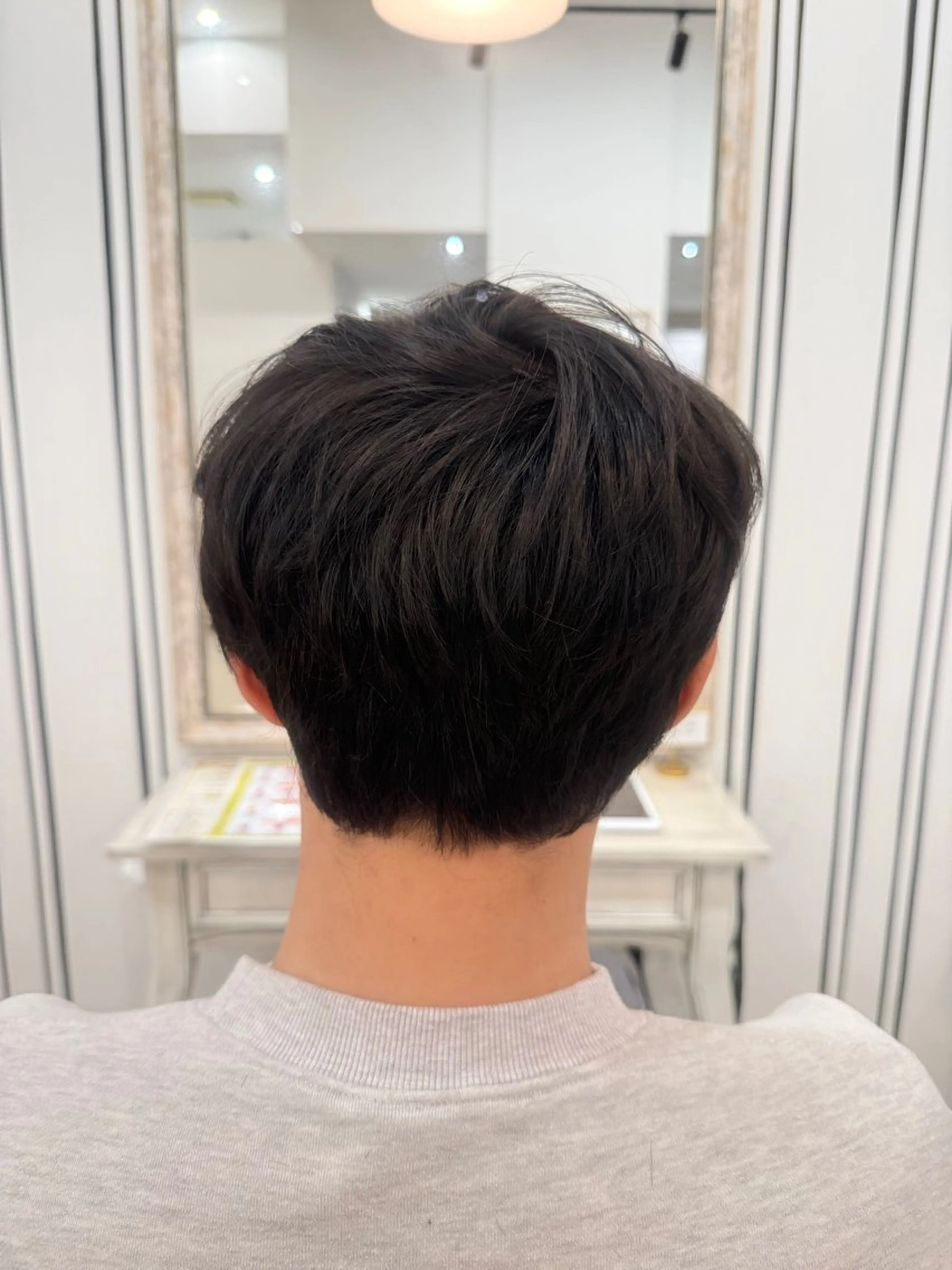 ショート Eclat【エクラ】所属・三上 莉里のヘアスタイル