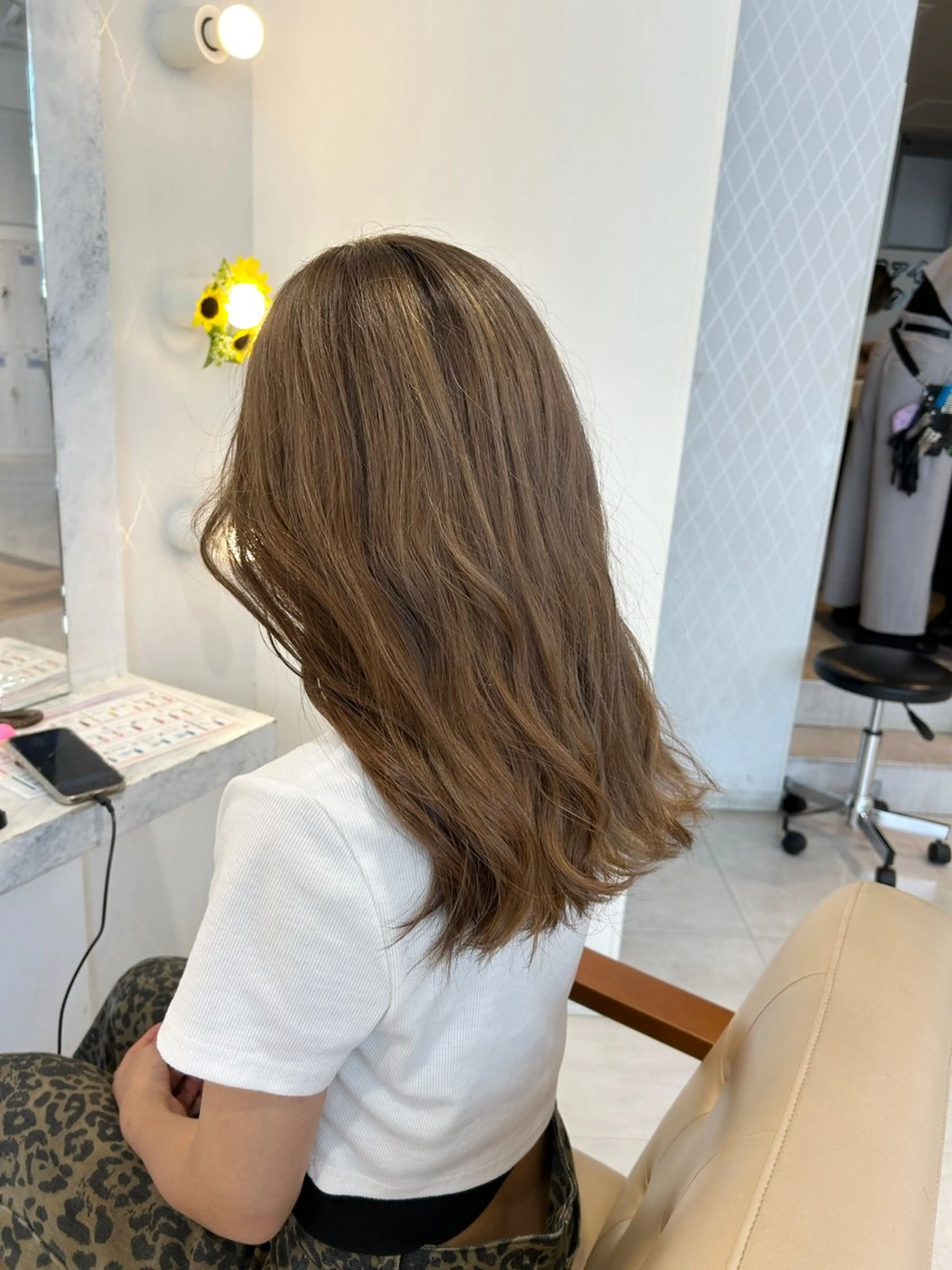 ロング カラー ブリーチ ヘアカラー Yuu/髪質改善 デザインカラーのヘアスタイル