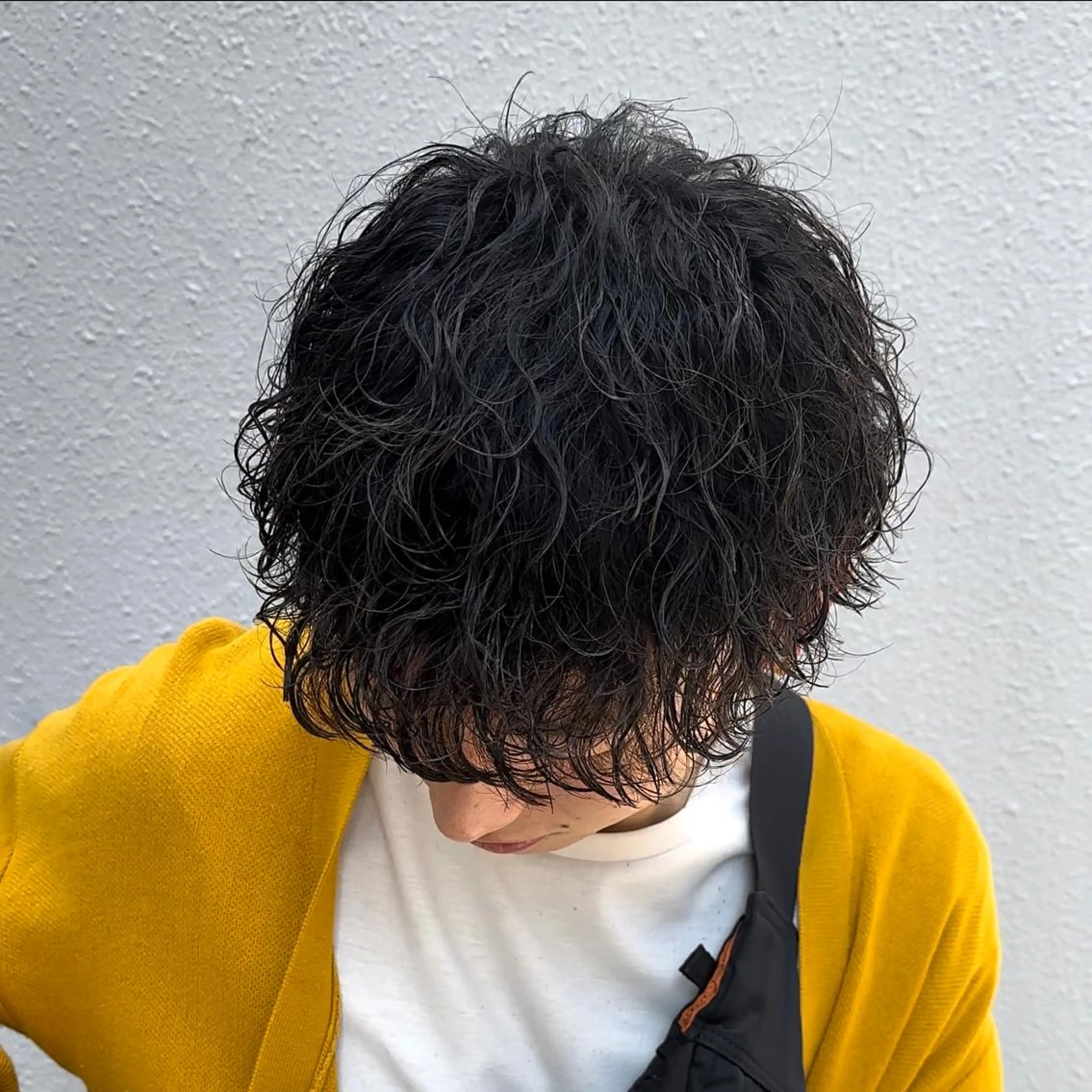 ショート パーマ メンズ メンズパーマ 波巻きパーマ 楽で簡単に決まる メンズヘア💥曽我尾のヘアスタイル