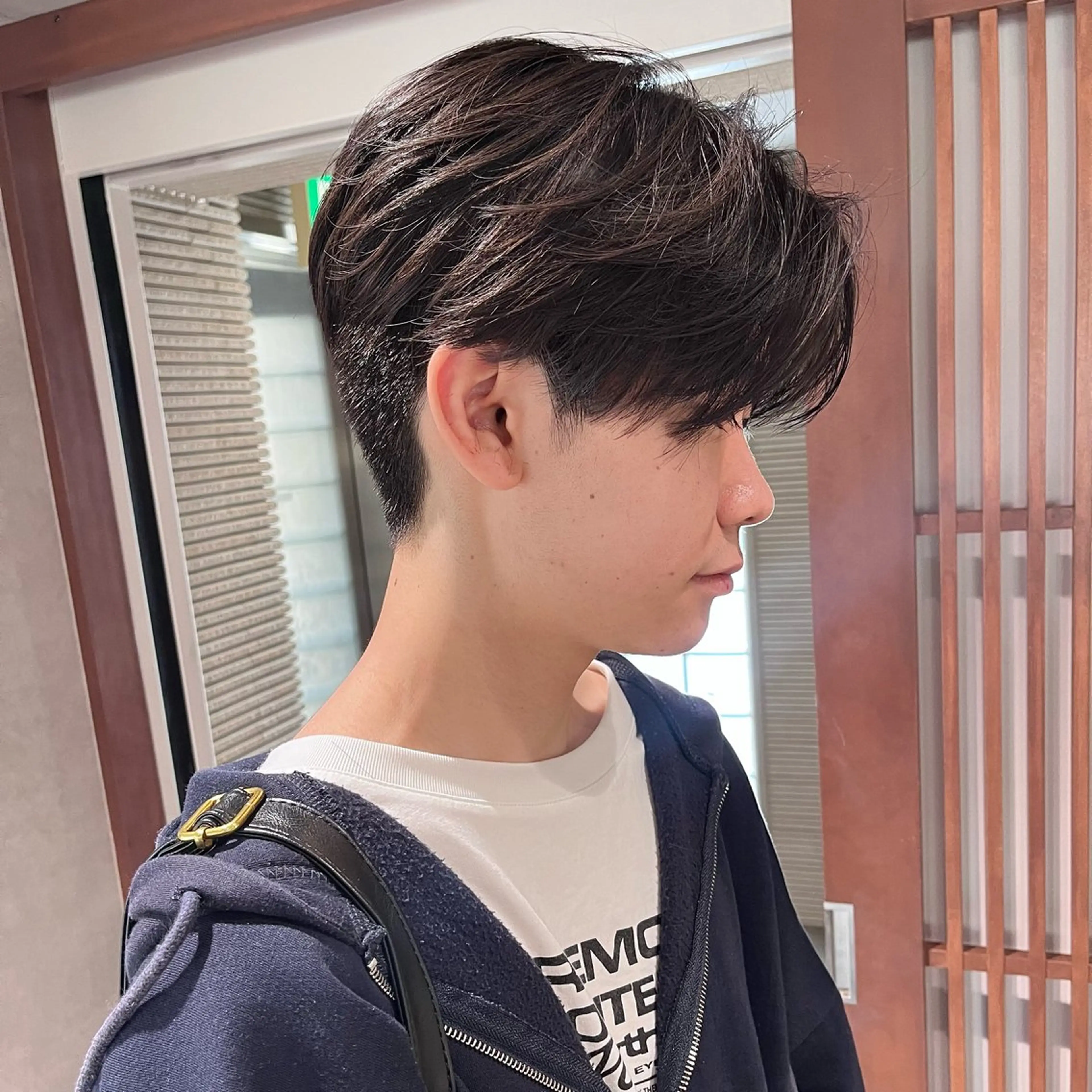 ショート メンズ カット メンズセンターパート /フェザーパーマのヘアスタイル