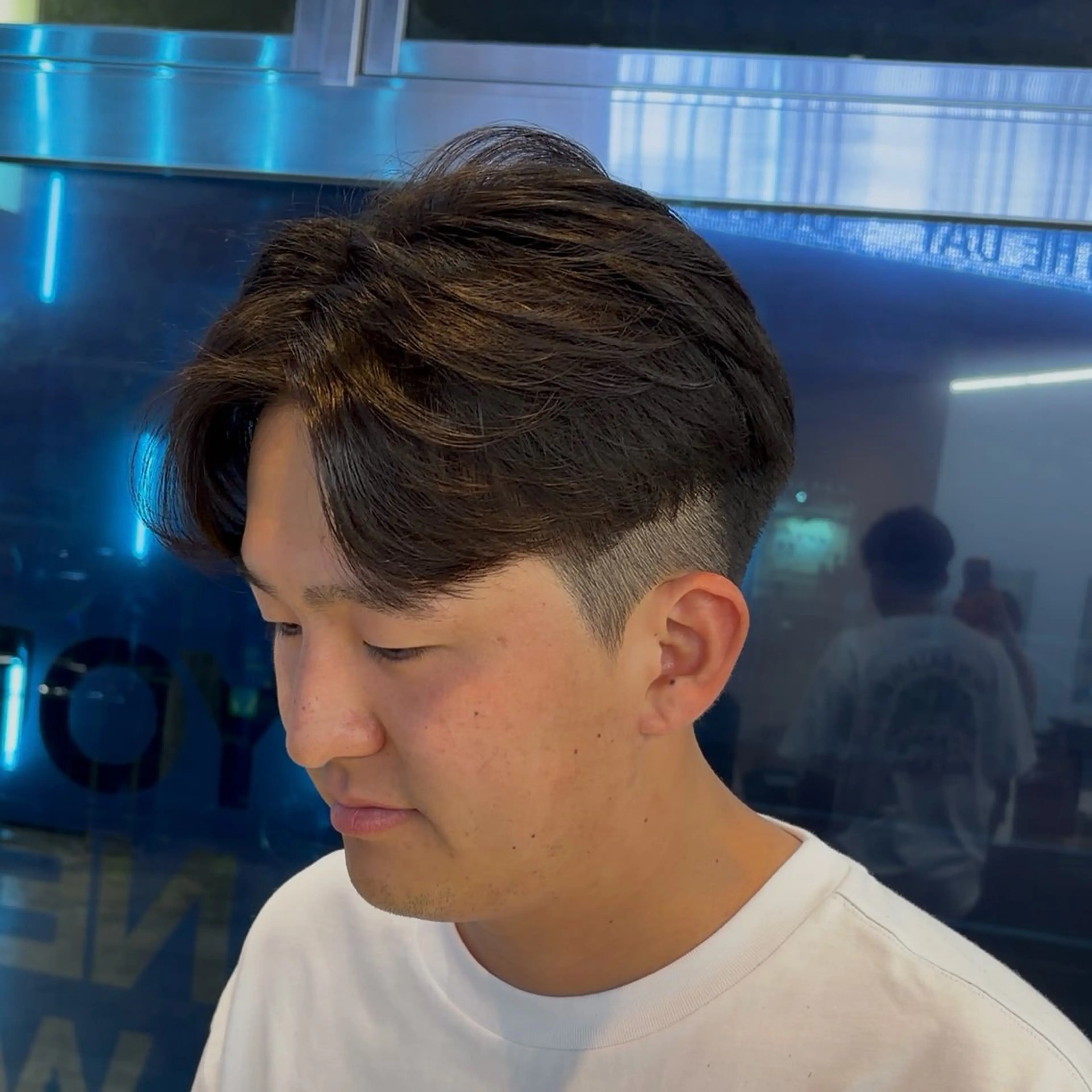 パーマ メンズ メンズパーマ ニュアンスパーマ THE DAY TOKYO men's cut 表参道/青山所属・メンズセンターパート 外人風ヘア/KOTAのヘアスタイル