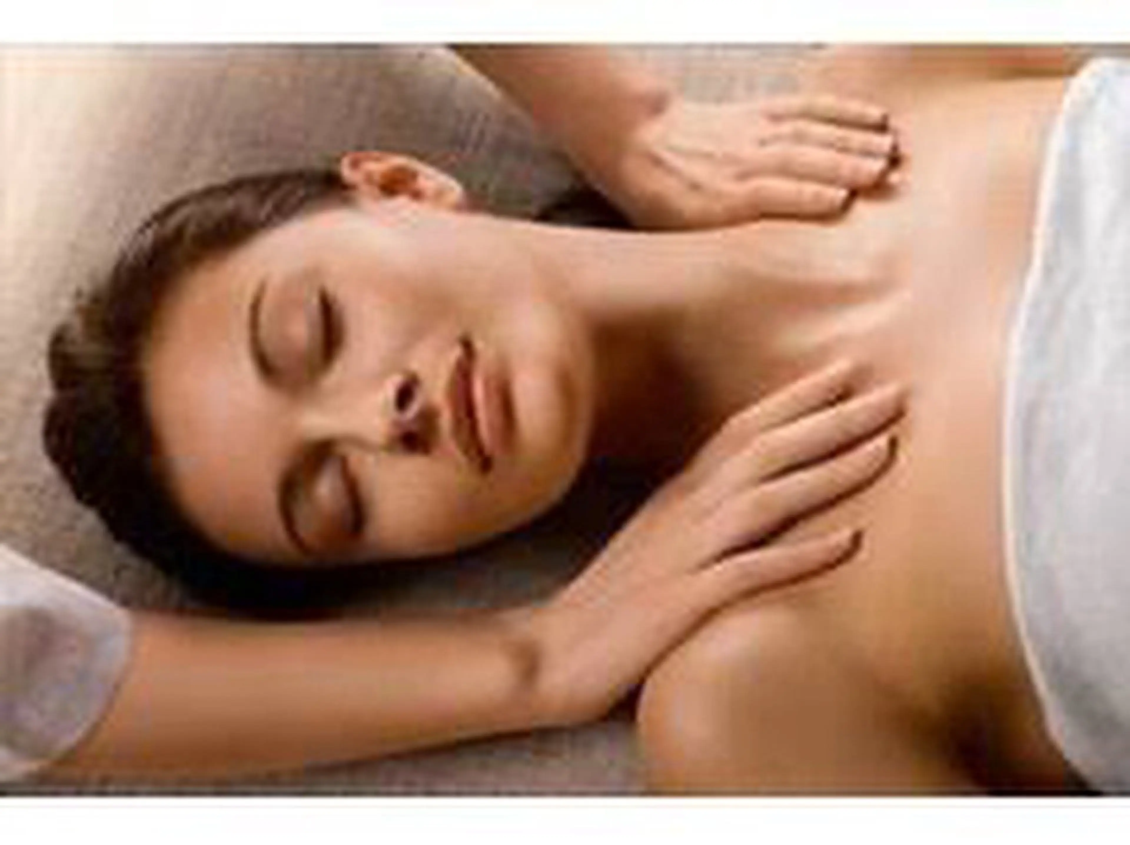 ★首肩＆背中＆デコルテ＆バスト＆二の腕＆ワキ 60分 ¥14,000 ⇒ ¥6,990の写真