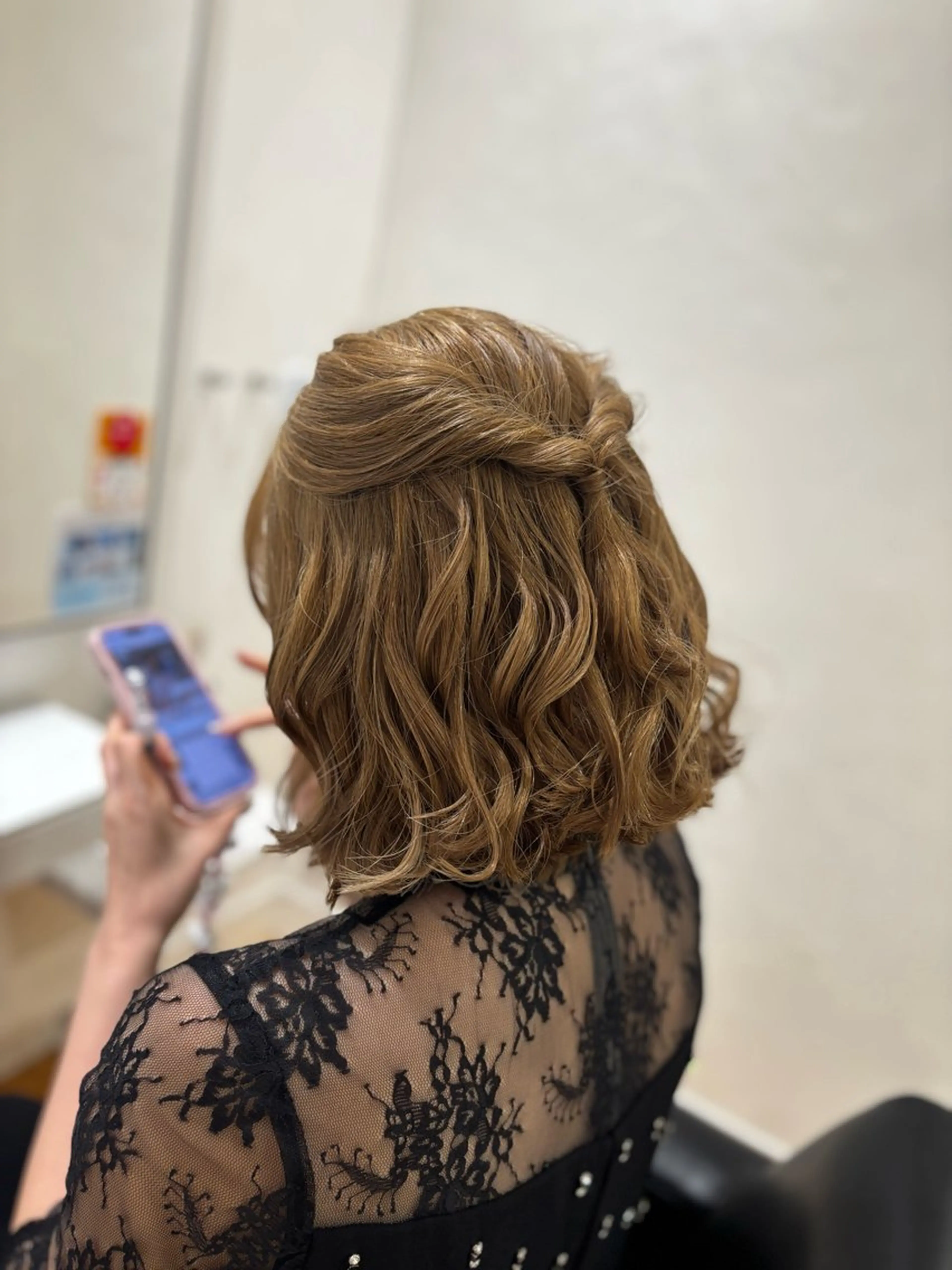 ショート ヘアアレンジ ハーフアップ ボブ ヘアセット 浜崎 千亜のヘアスタイル