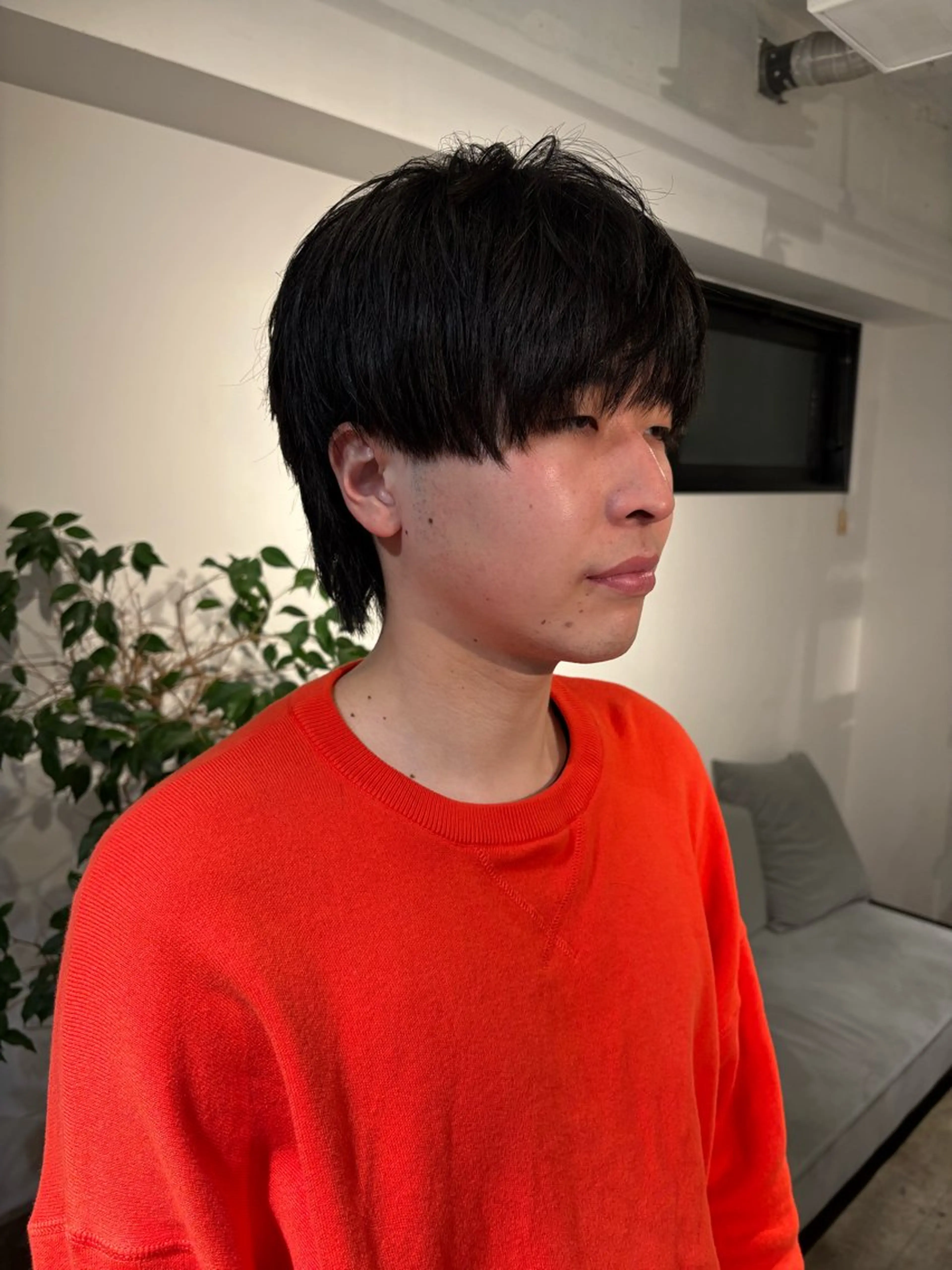 ショート パーマ メンズ センターパート ダウンパーマ フェザーパーマ カルマパーマ メンズ韓国風 カット フェザーパーマ癖毛 曲がる縮毛矯正森岡のヘアスタイル