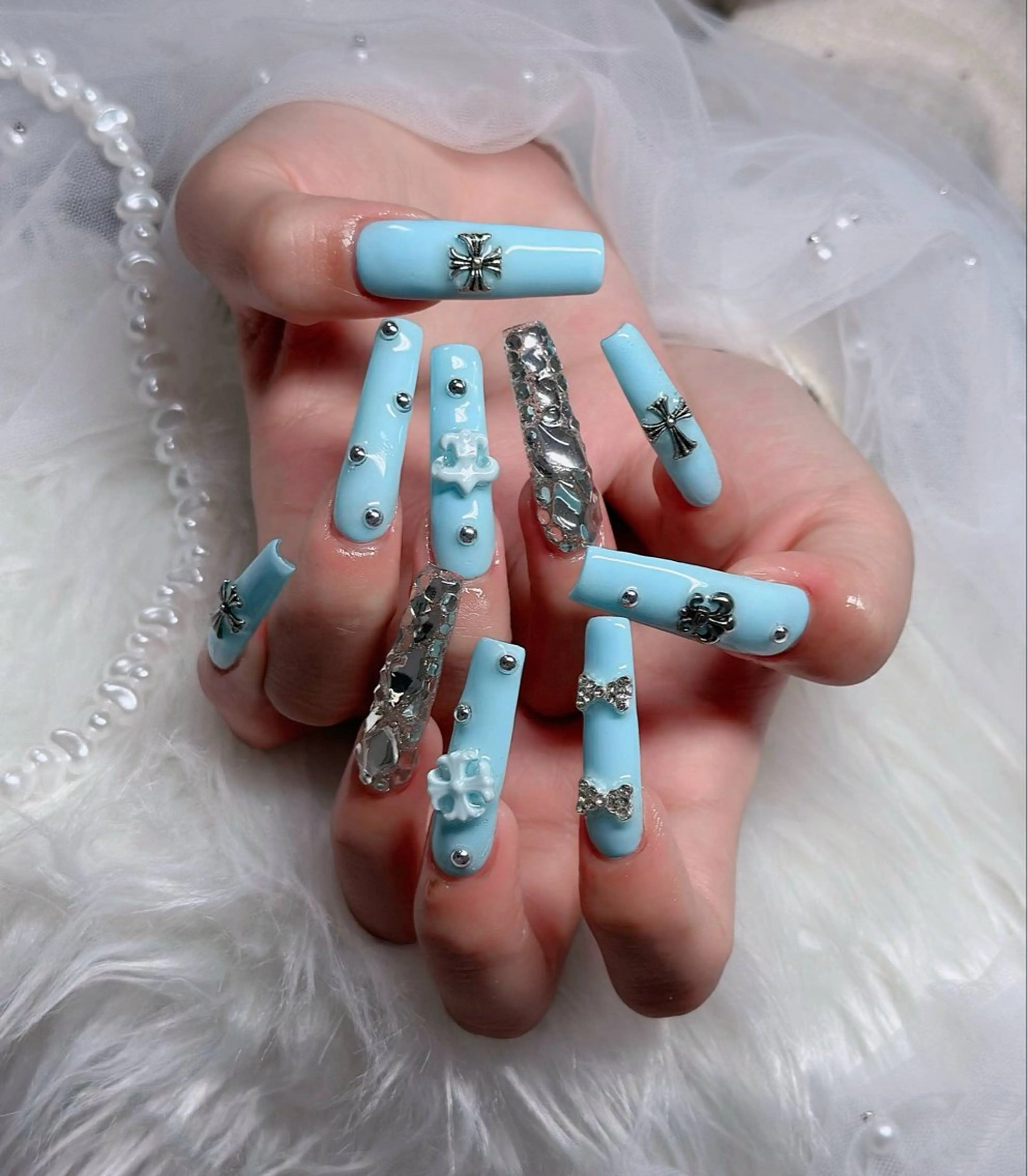 ネイル フレンチネイル ジェルネイル ガラスフレンチ ハロウィン ハート ハンドネイル H.baby Nail Salonのネイルデザイン