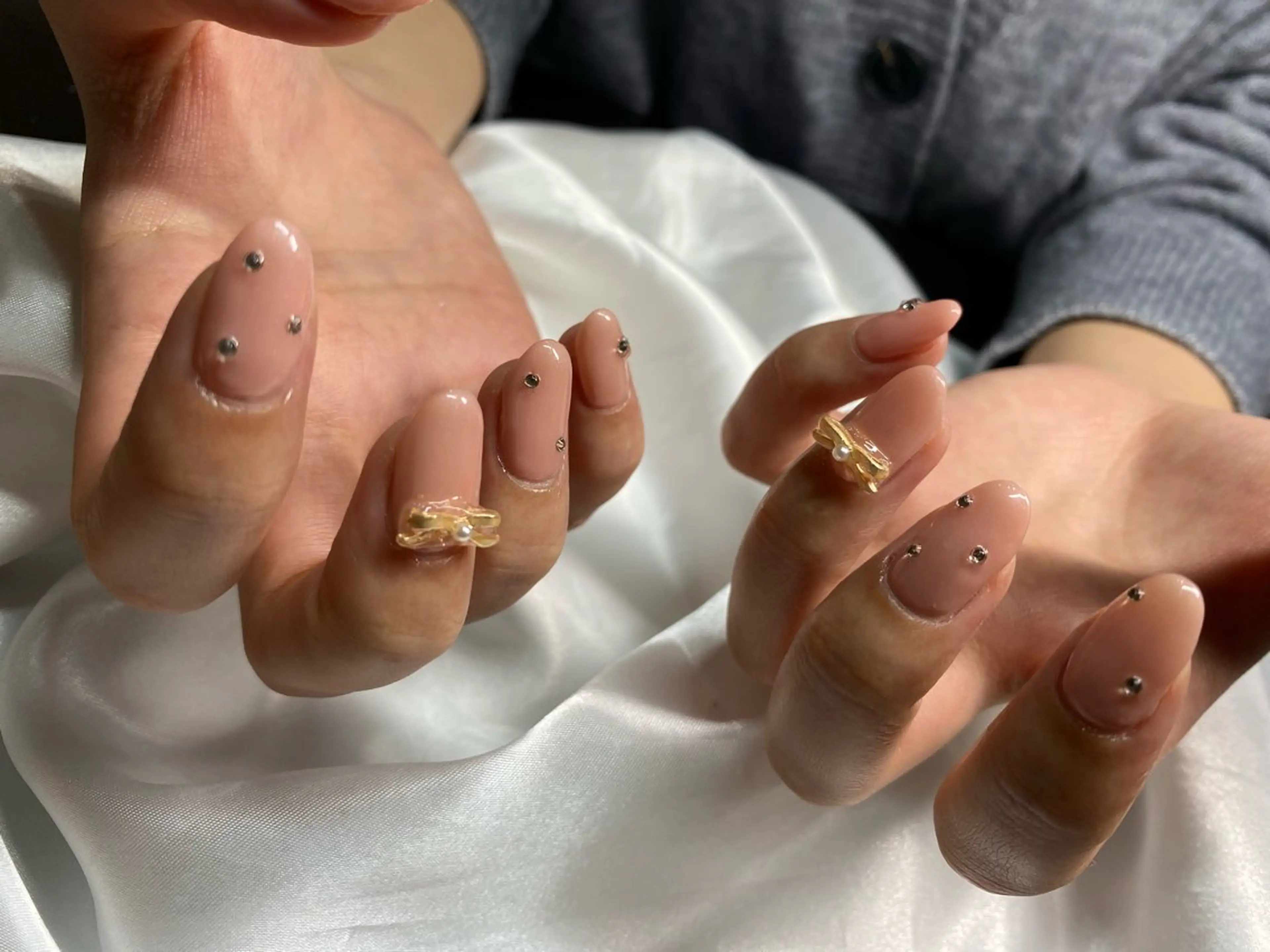 ネイル ハンドネイル デコパーツが得意♪ ネイル/眉毛/エステの眉毛・アイブロウイメージ