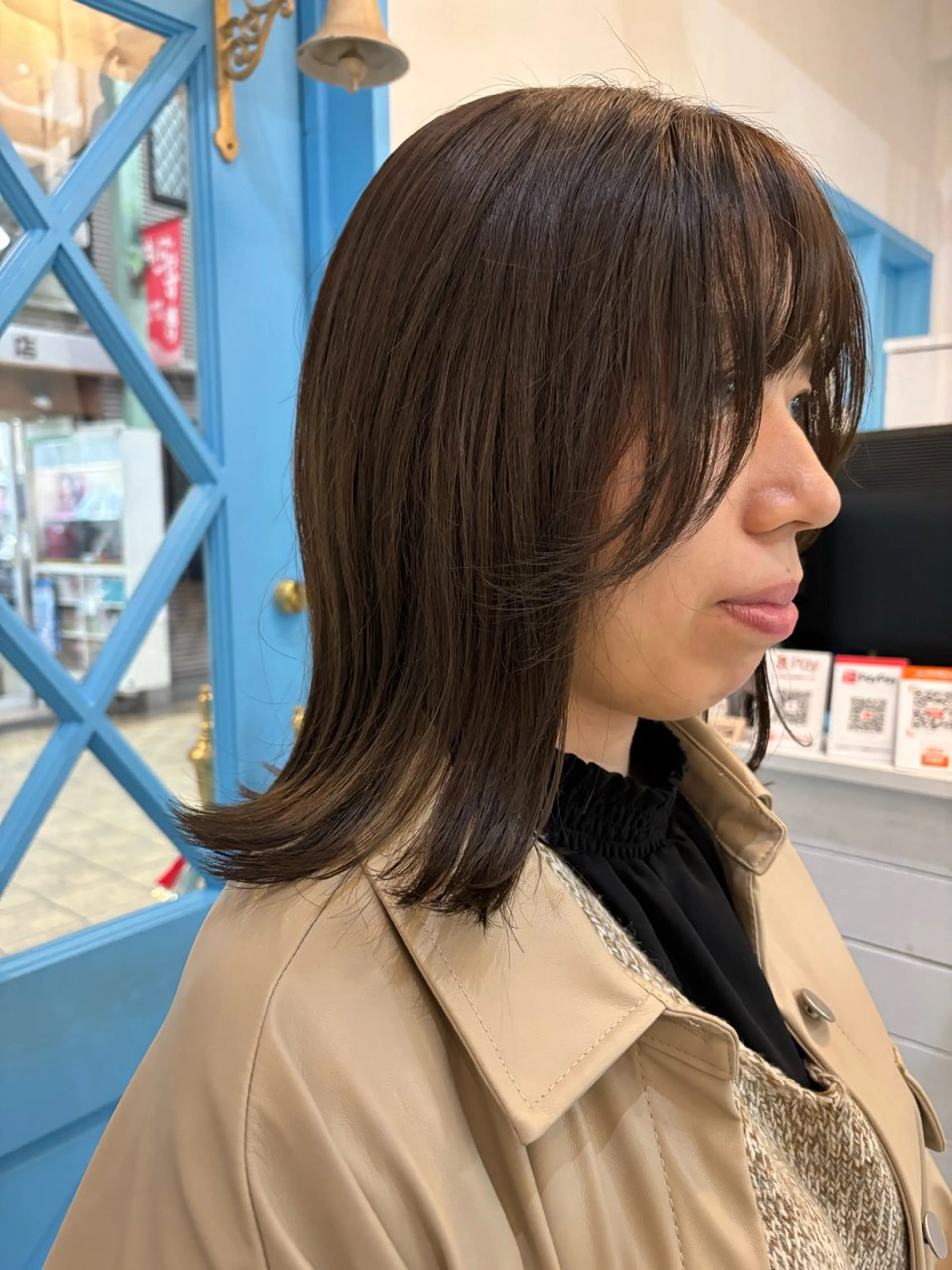 ミディアム 外ハネヘア カット ヘアカラー トリートメント ボブ／ミニボブ／ akaneのヘアスタイル