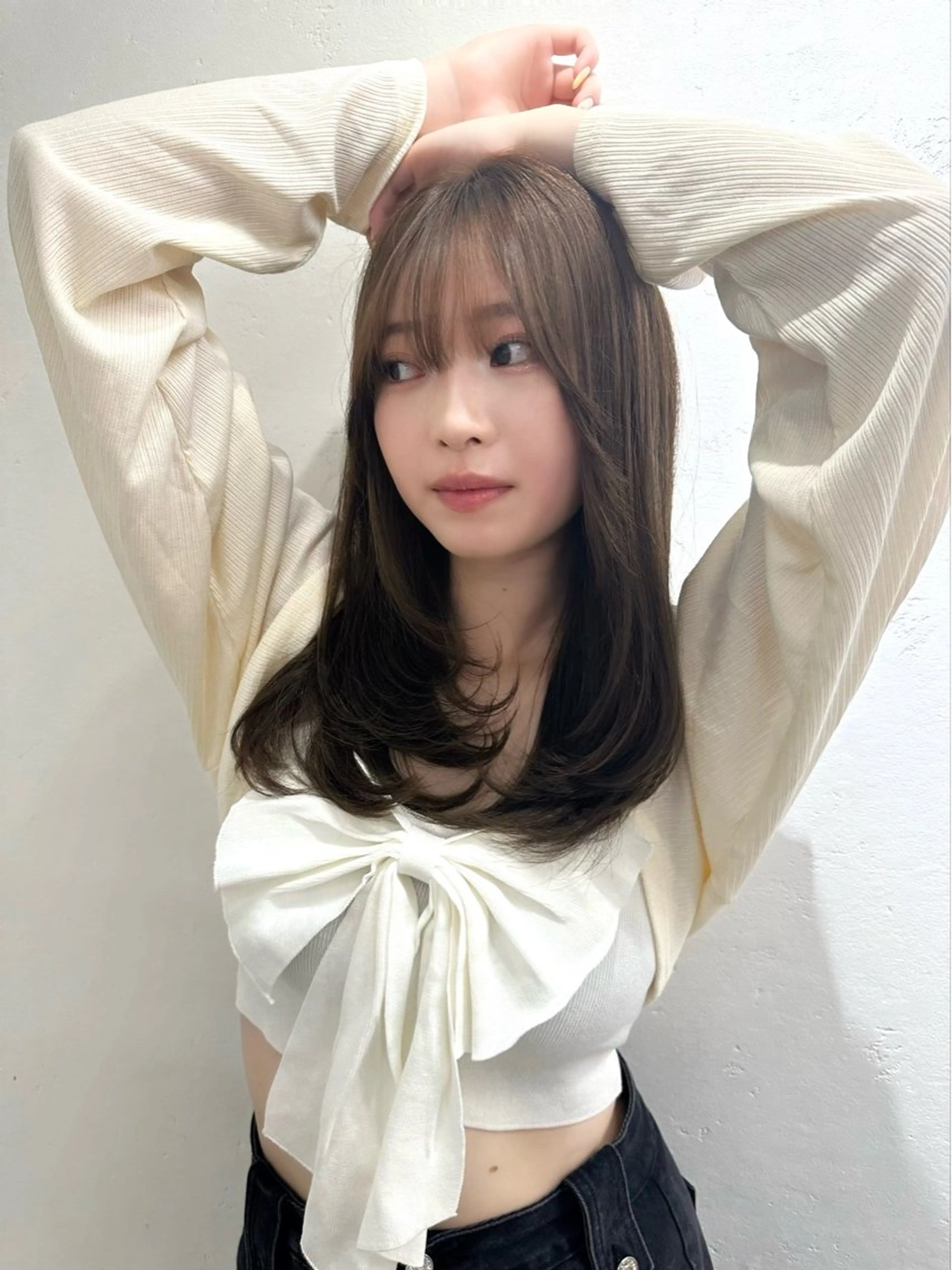 ロング レイヤー 顔周り グレージュ/添田晃基のヘアスタイル