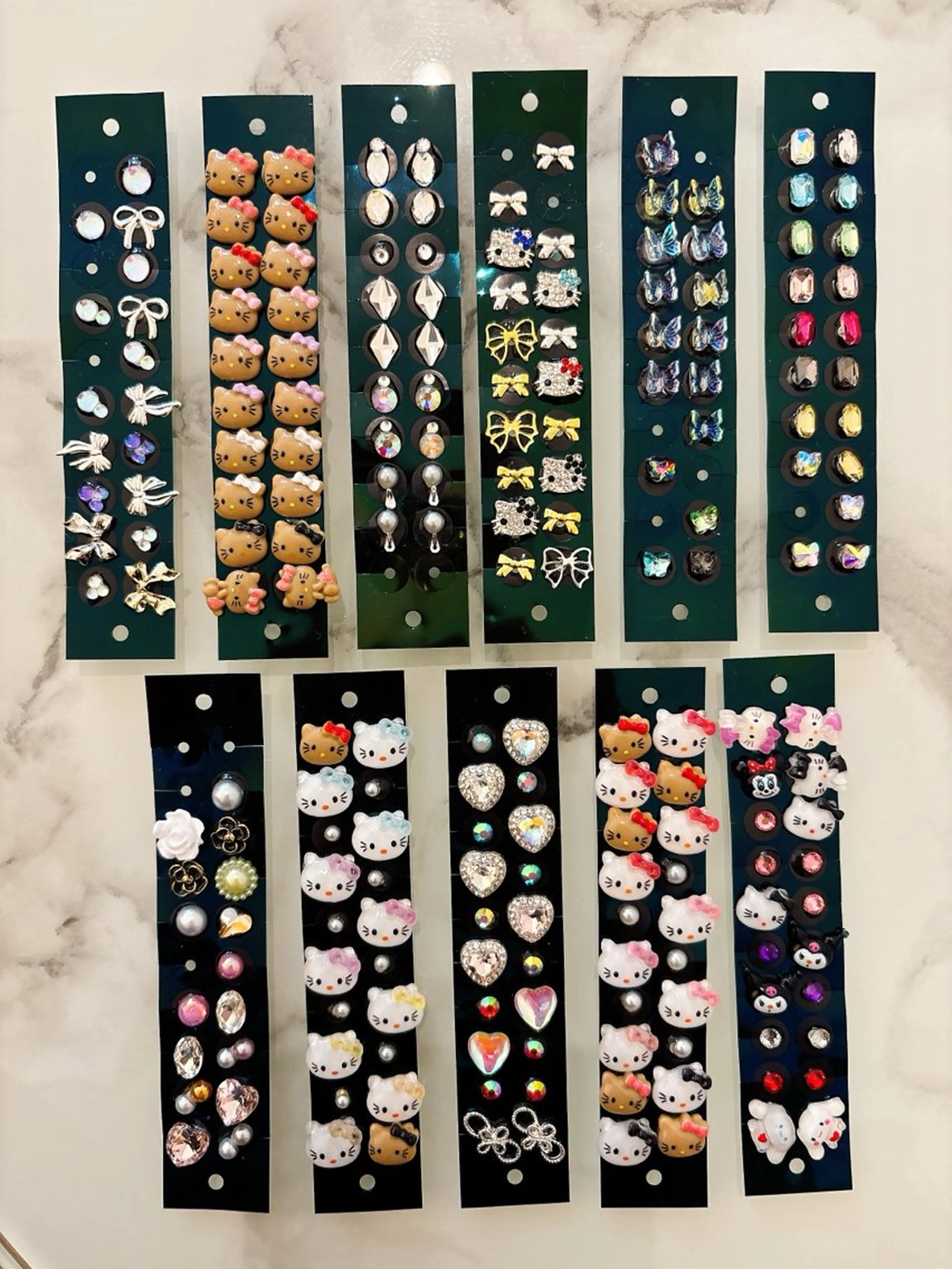 大人気🤍耳ツボ　jewelry💎･*.ﾟの写真