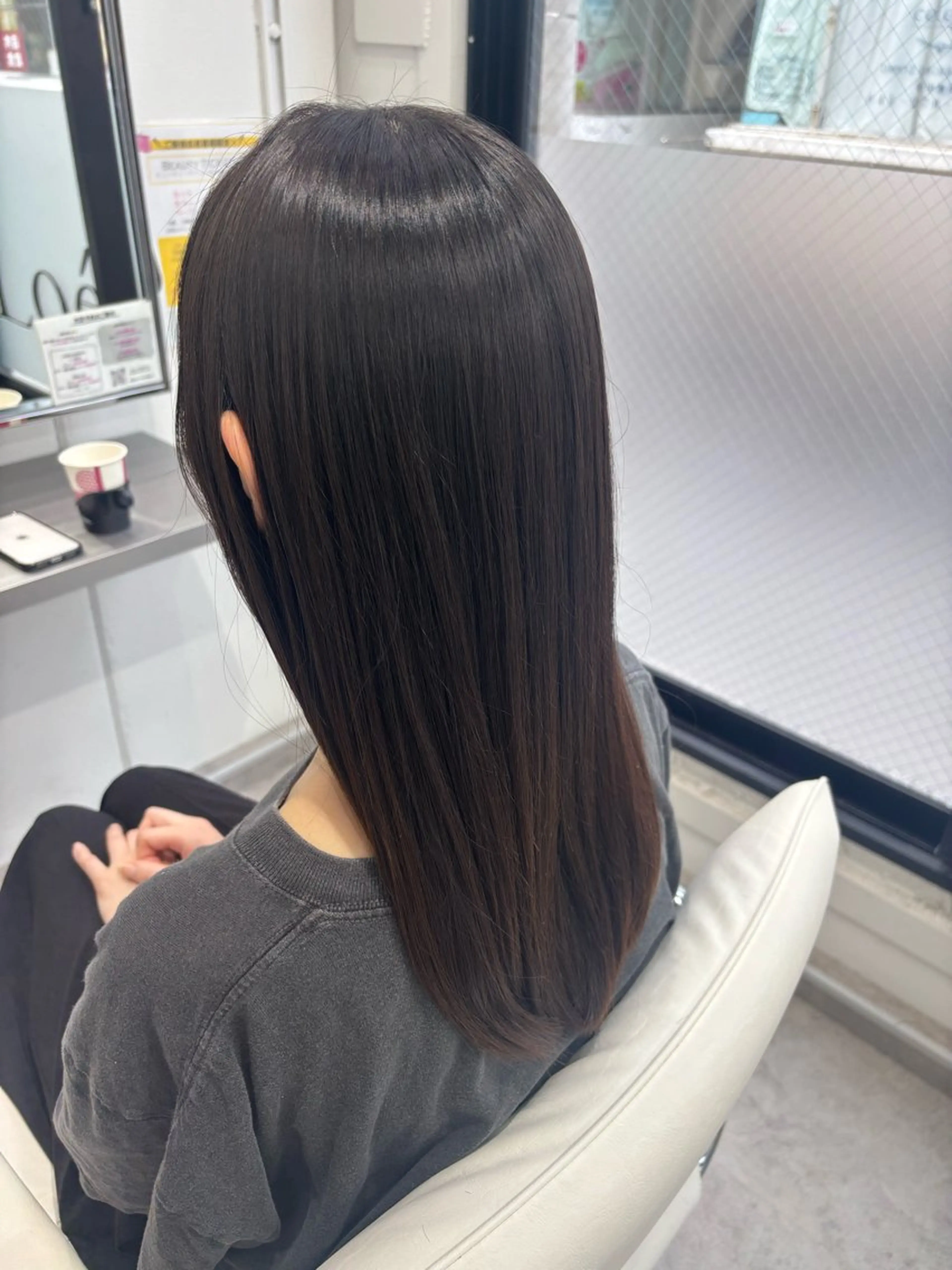 ロング カット 縮毛矯正 関山 浩平のヘアスタイル