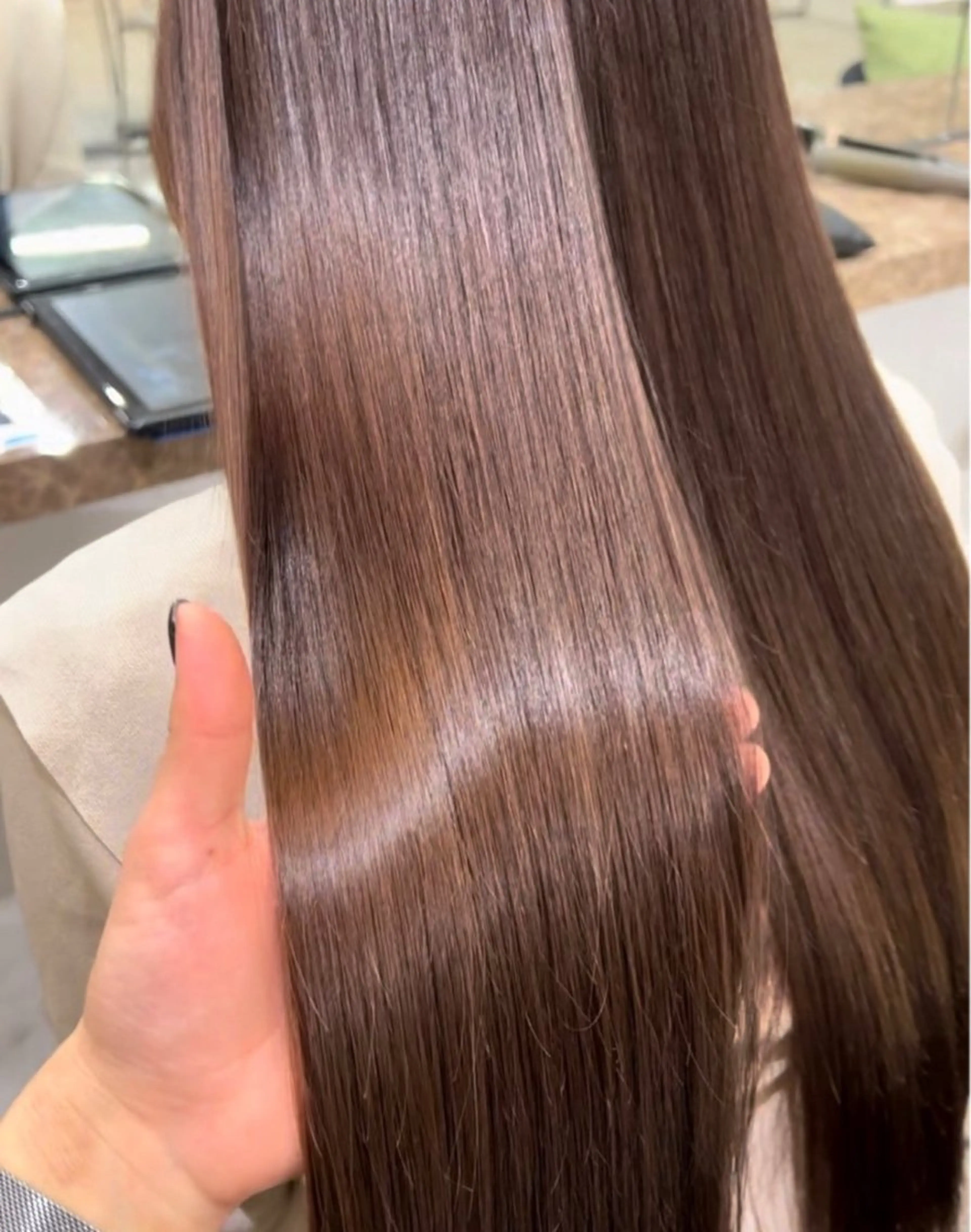 セミロング ヨシ ✨のヘアスタイル