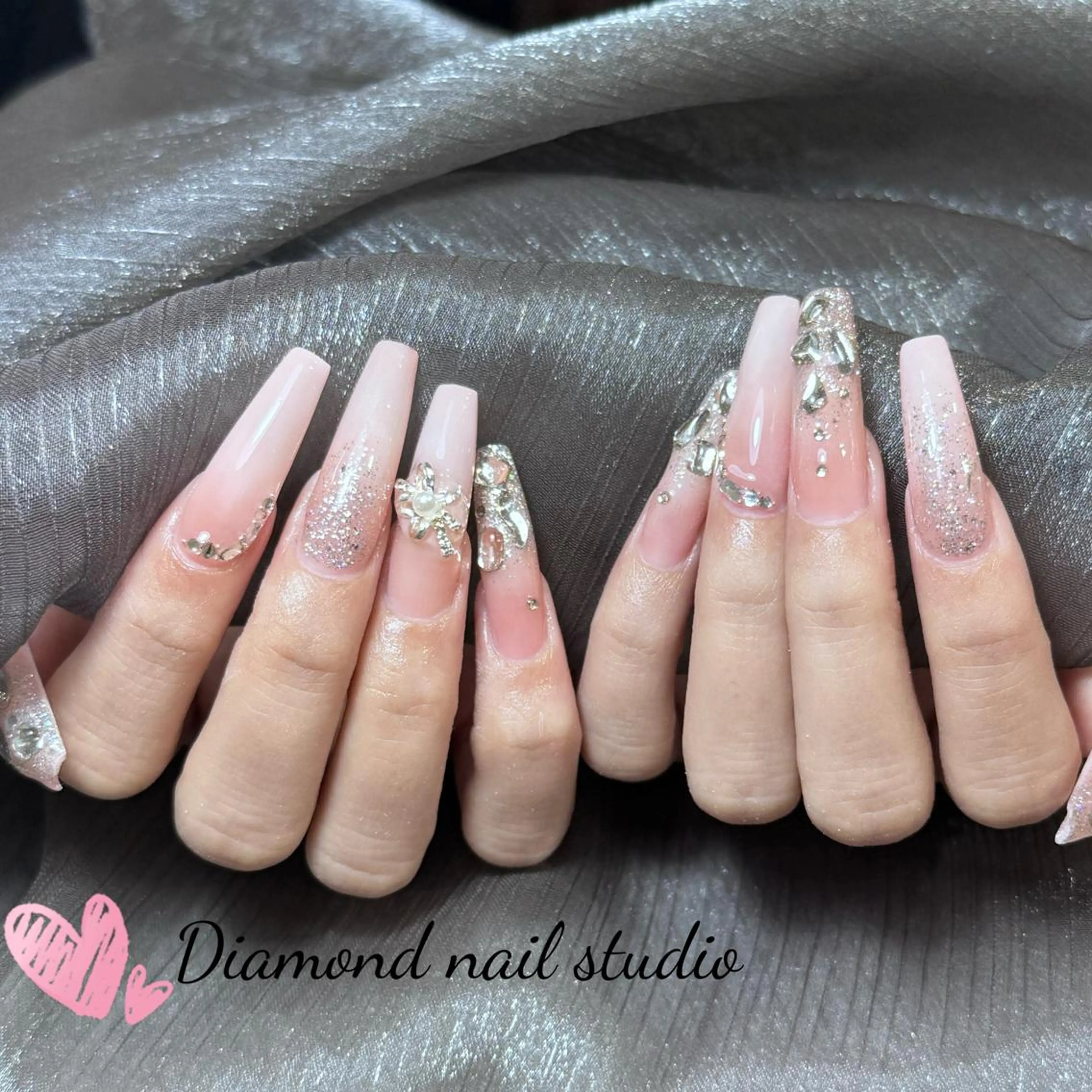 ネイル ハンドネイル ハンドケア Mio ⛱のネイルデザイン