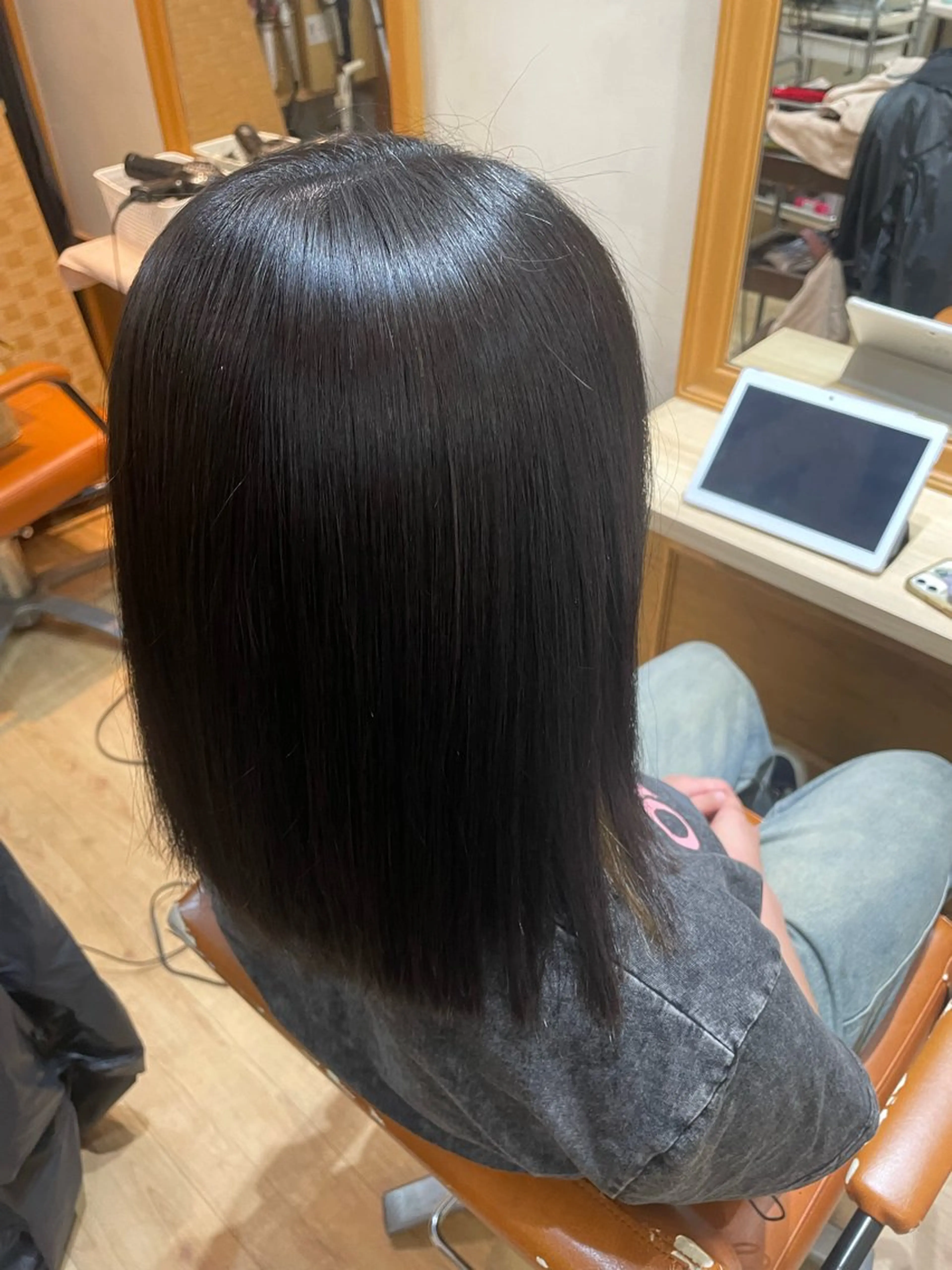 ミディアム 縮毛矯正 Agu hair ferdi 千歳烏山店所属・⚡️カネコ マサフミ⚡️のヘアスタイル